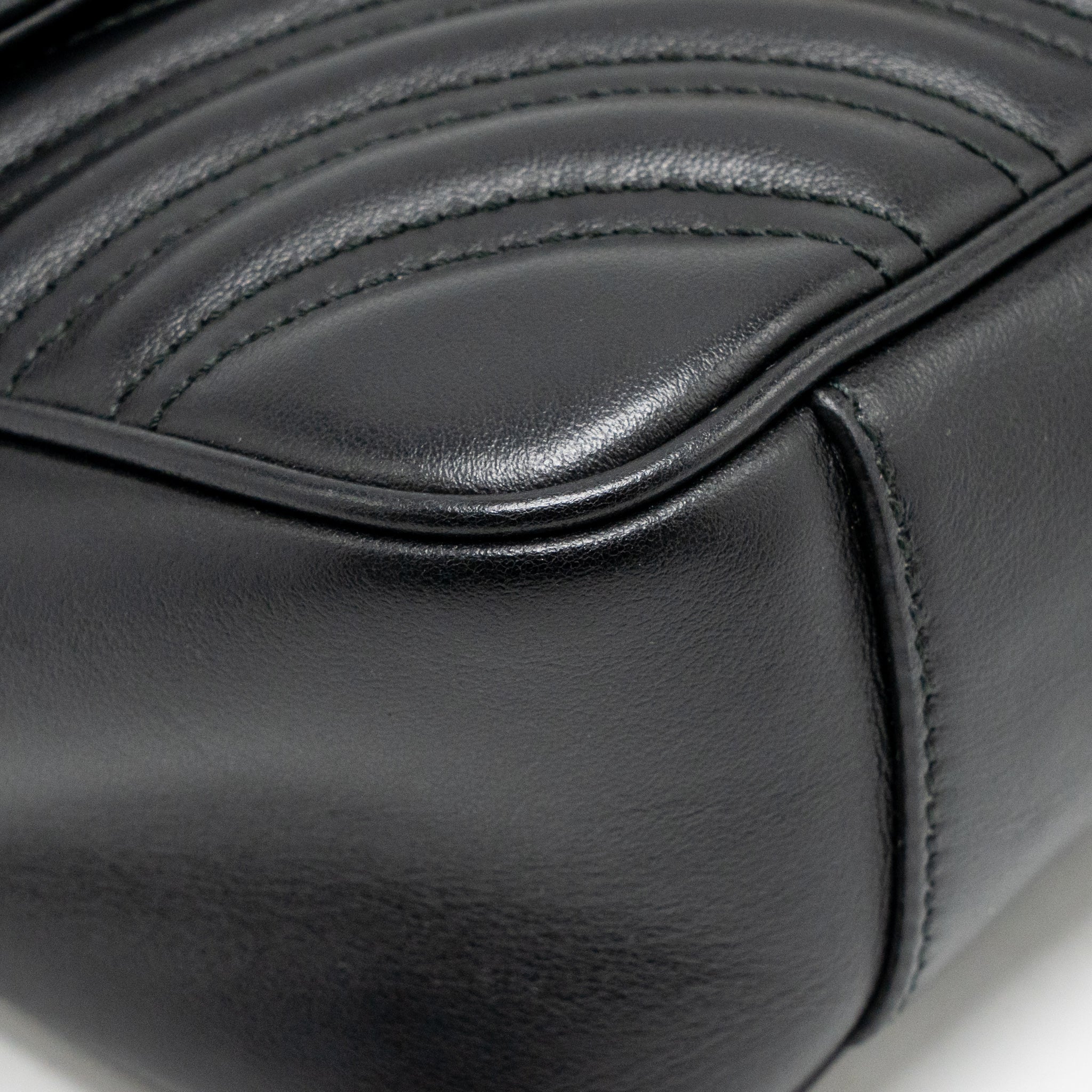 gucci-medium-gg-marmont-shoulder-bag-calfskin-black-ghw-1