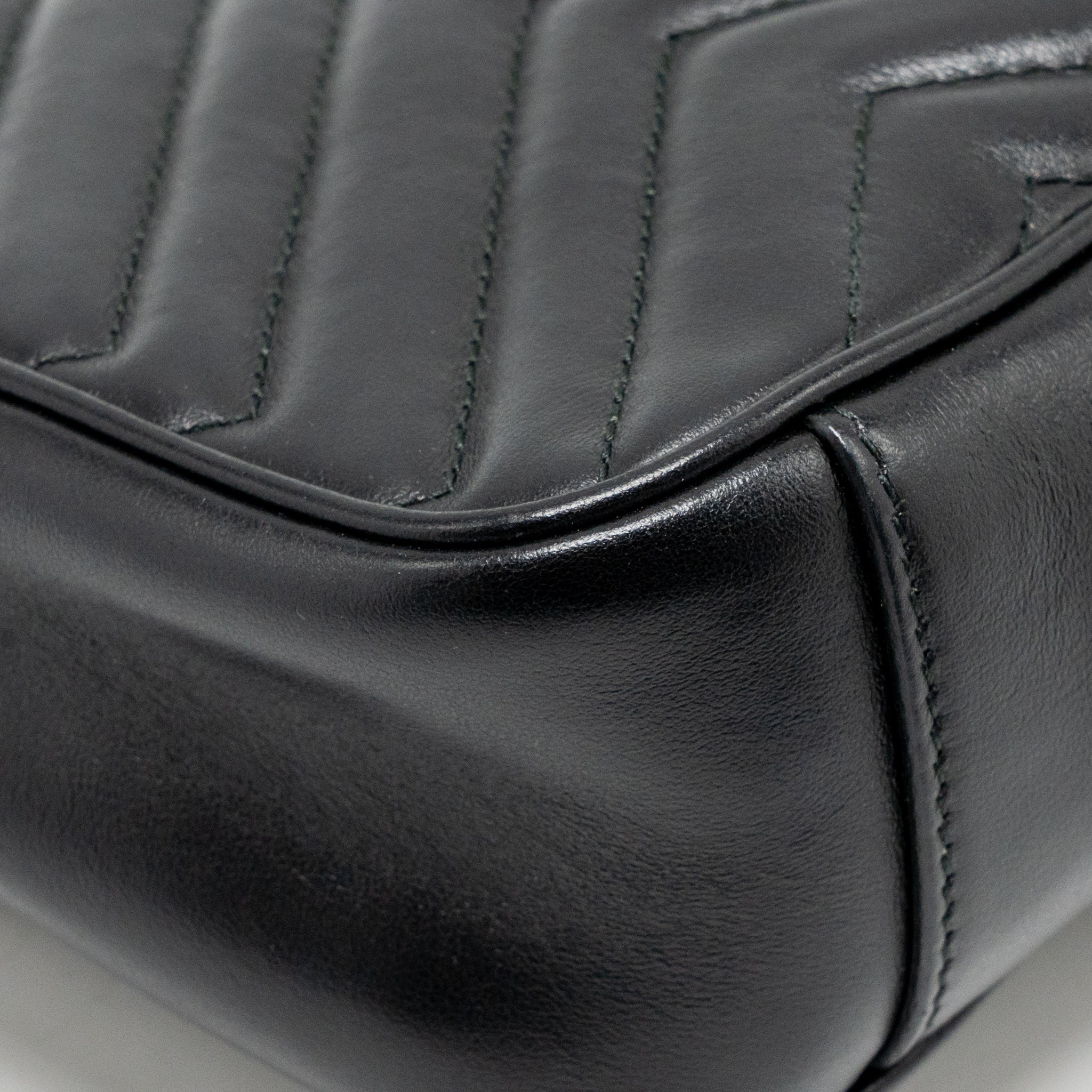 gucci-medium-gg-marmont-shoulder-bag-calfskin-black-ghw-1