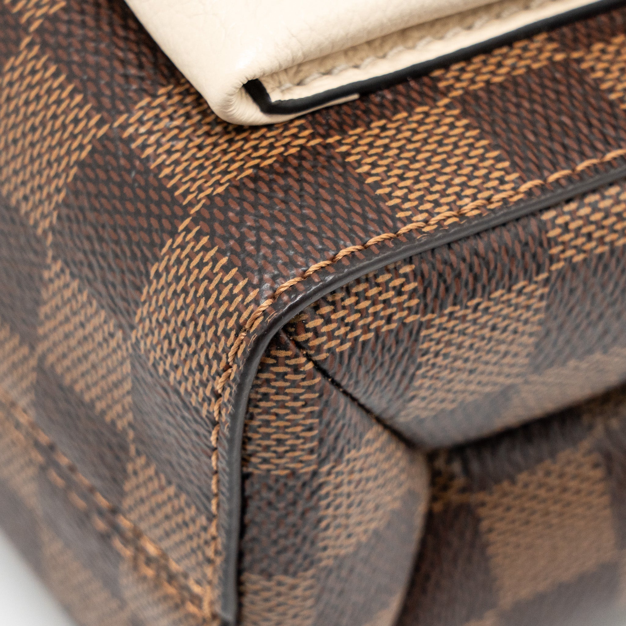 louis-vuitton-vavin-pm-damier-ebene-canvas-cream-white-ghw