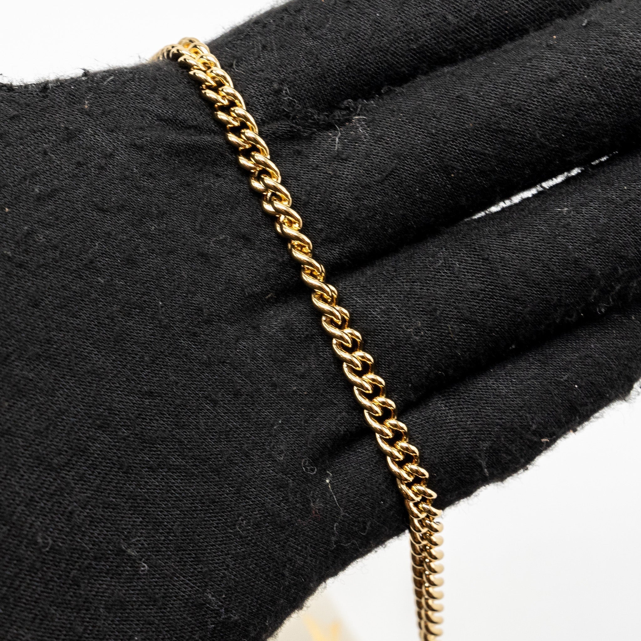 gucci-wallet-on-chain