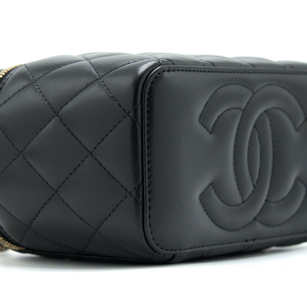 chanel-22a-top-handle-long-vanity-with-chain-lambskin-black-lghw-new-version