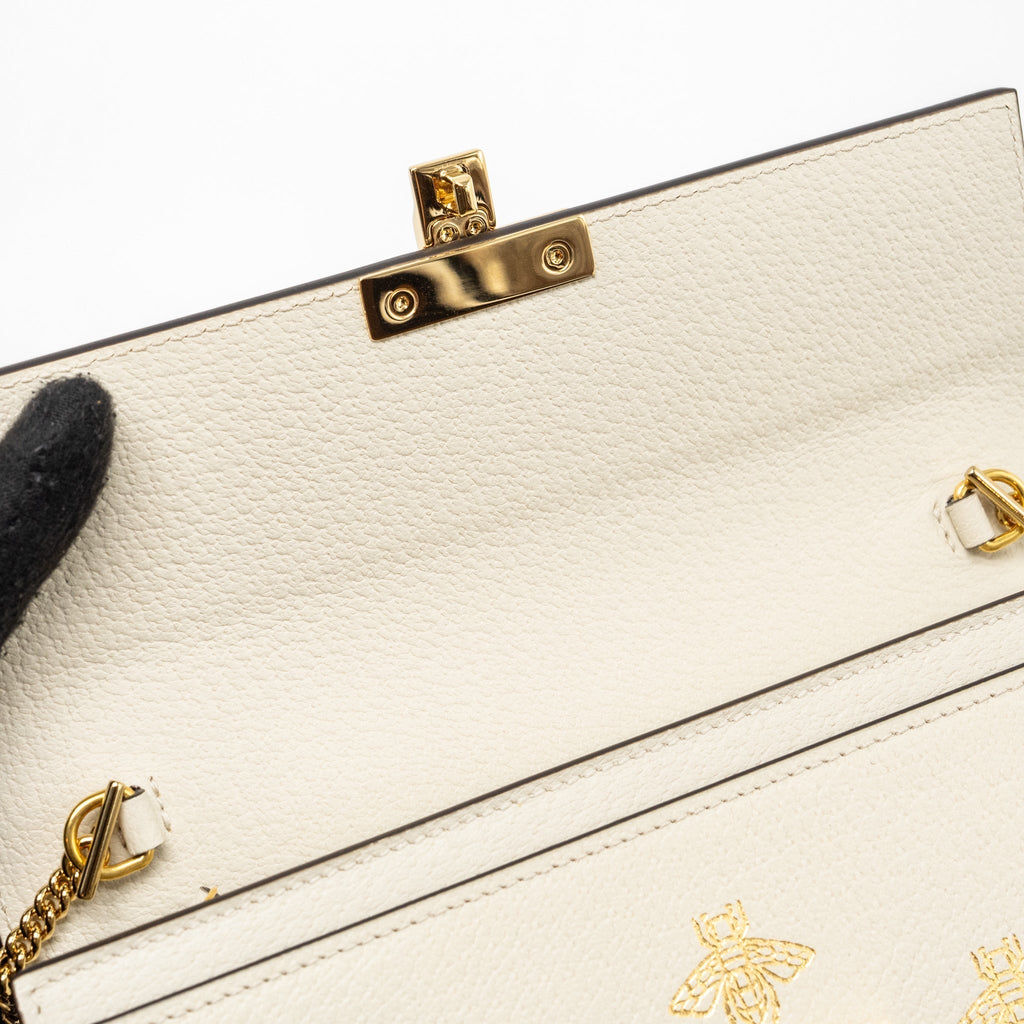 gucci-wallet-on-chain
