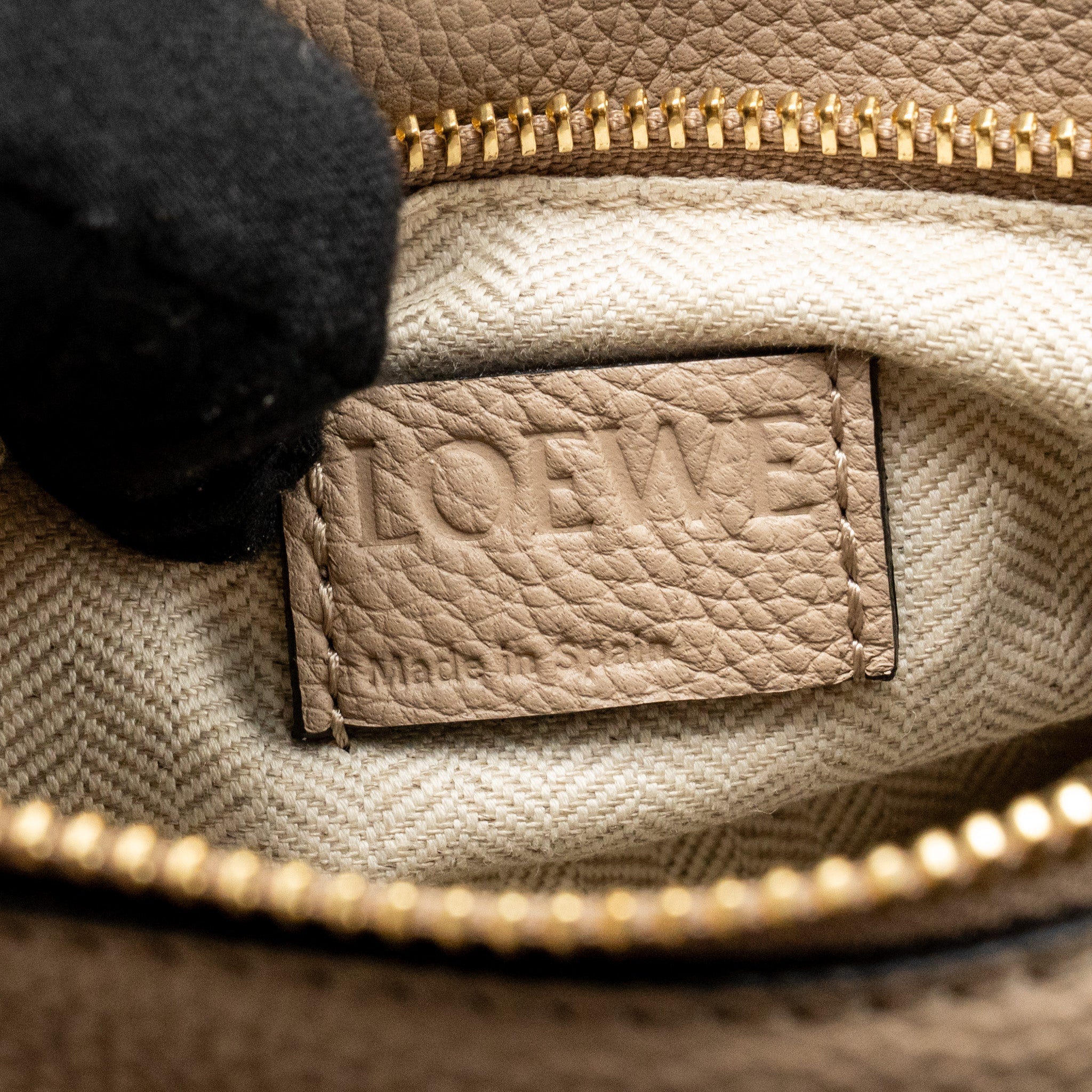 loewe-small-puzzle-bag-soft-grained-calfskin-sand-ghw