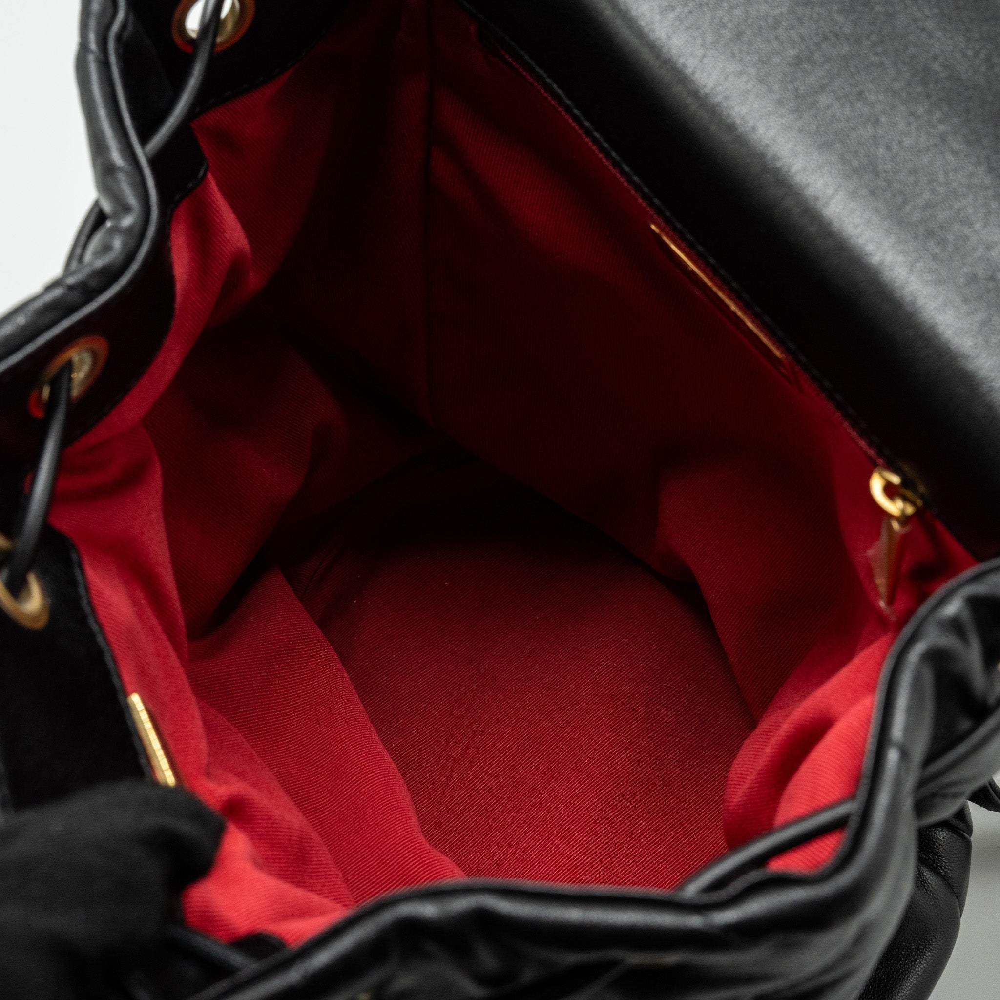 chanel-24c-19-backpack-shiny-lambskin-black-multicolour-hardwaremicrochip