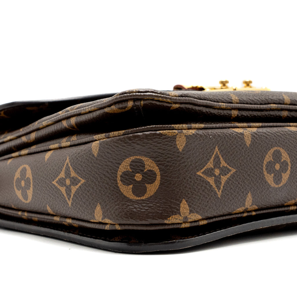 louis-vuitton-pochette-metis-monogram-canvas-ghw-22