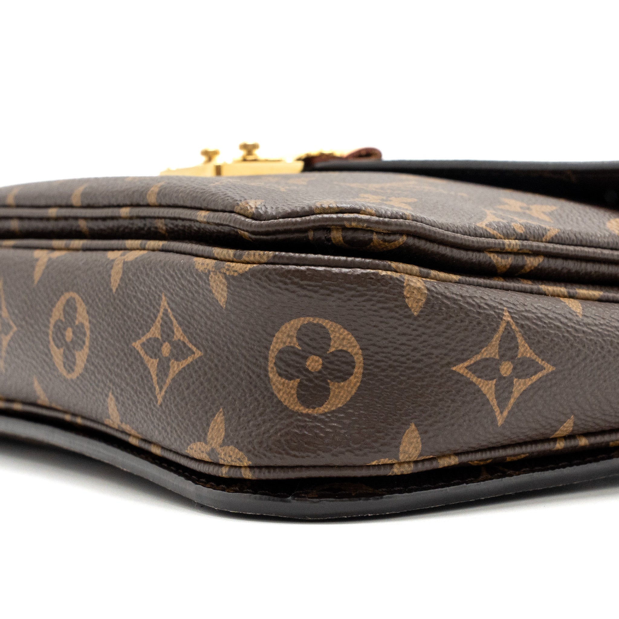 louis-vuitton-pochette-metis-monogram-canvas-ghw-22