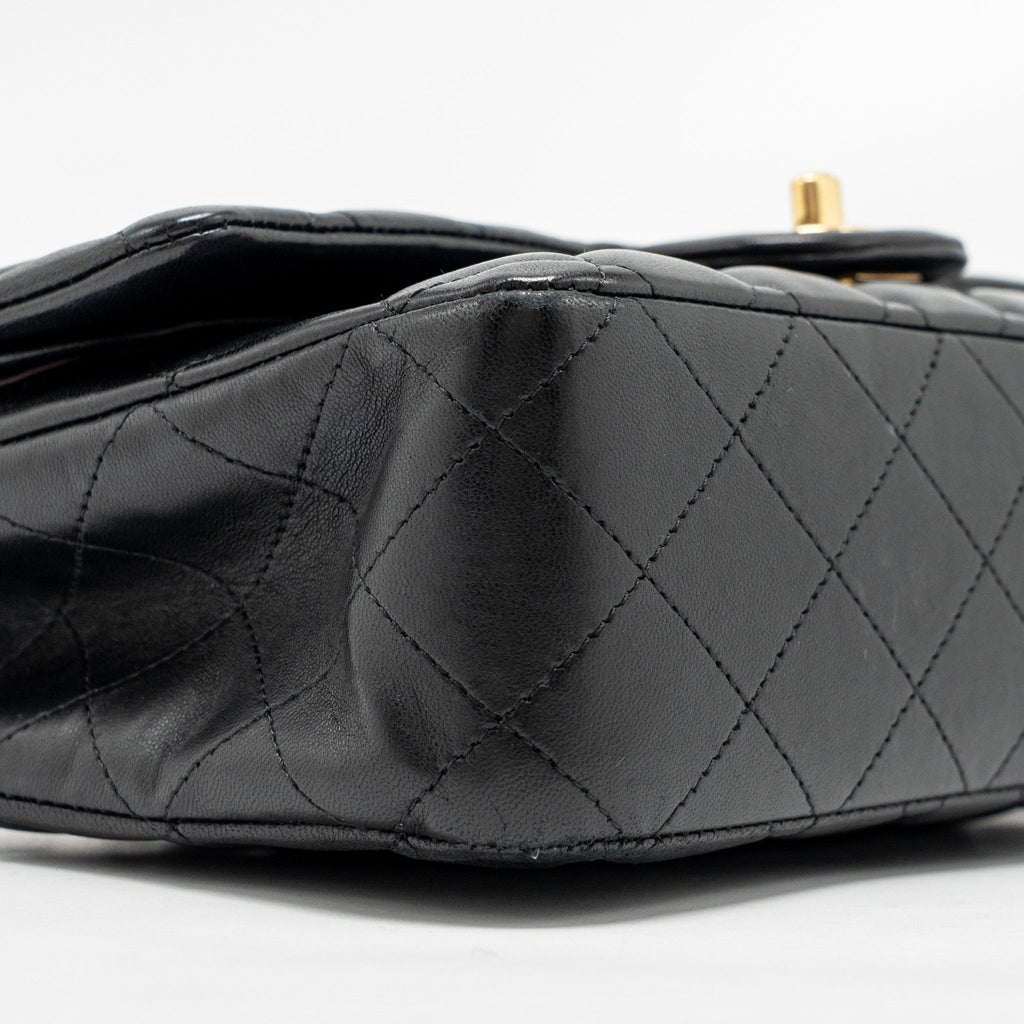 chanel-medium-classic-double-flap-bag-lambskin-black-ghw-copy-2