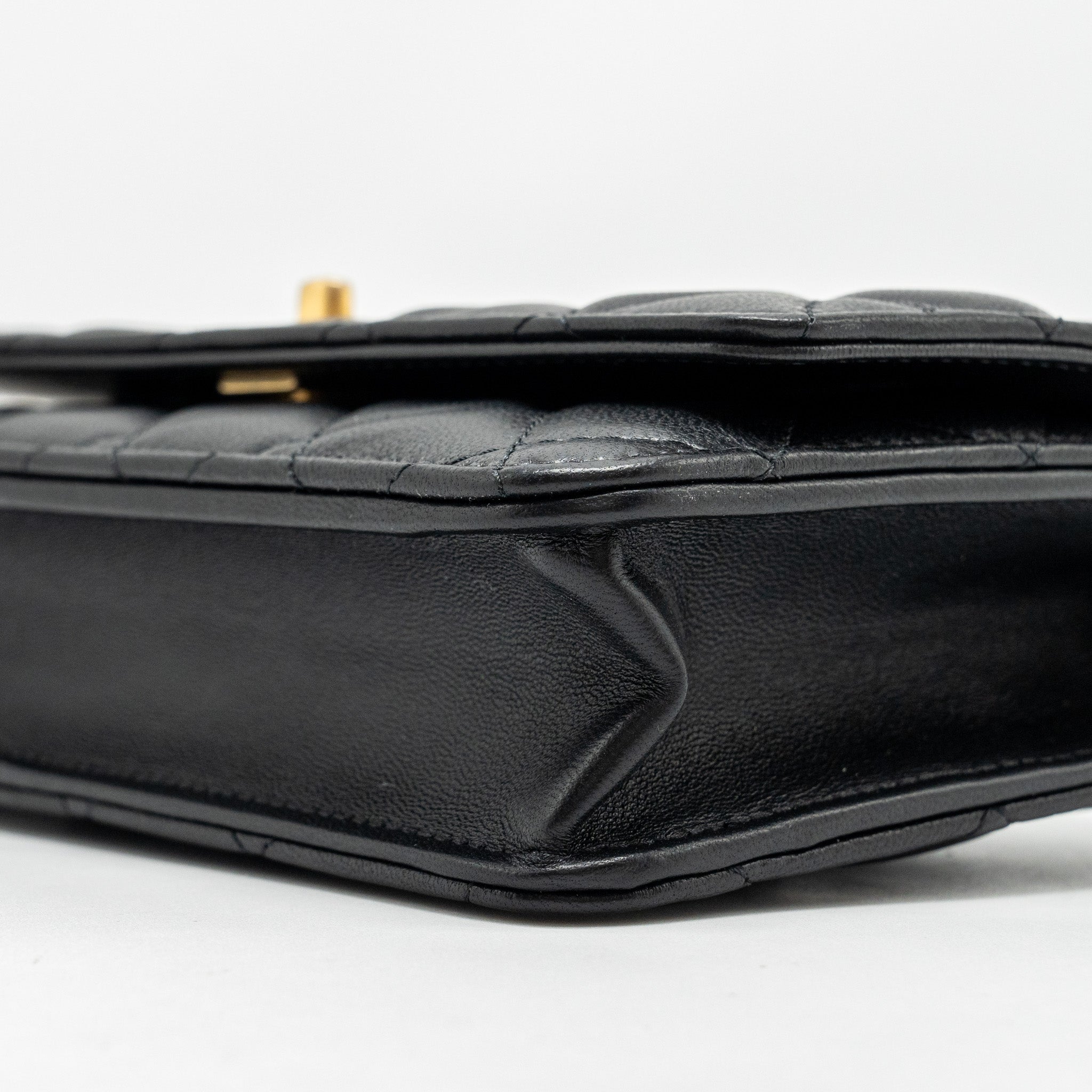 chanel-pearl-crush-wallet-on-chain-lambskin-black-ghw-microchip-14