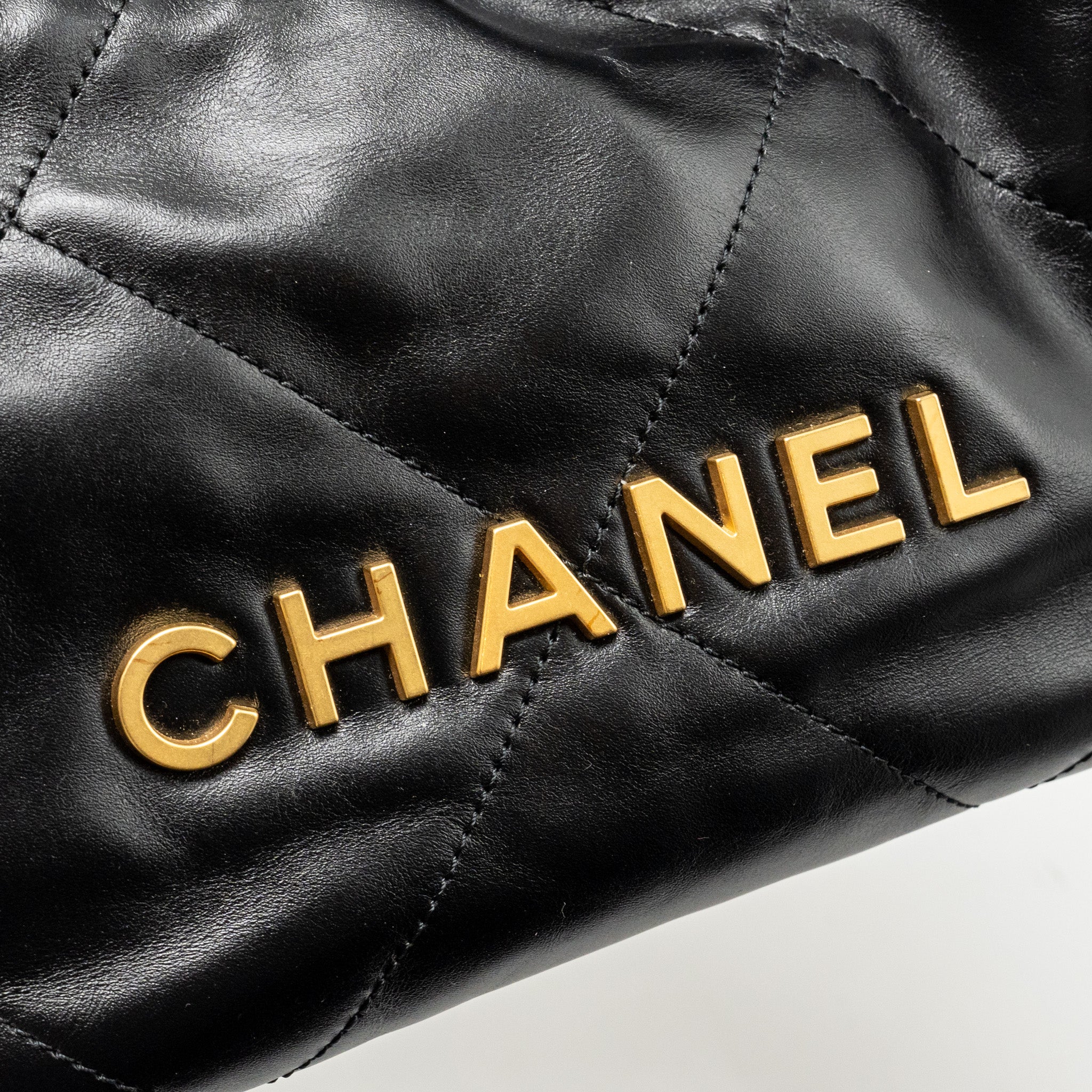 chanel-mini-22-bag-calfskin-black-ghw-microchip