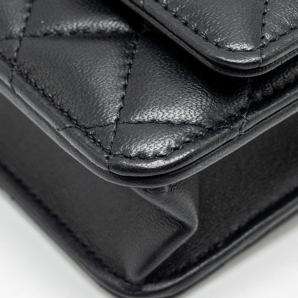 chanel-pearl-crush-wallet-on-chain-lambskin-black-ghw-microchip-14