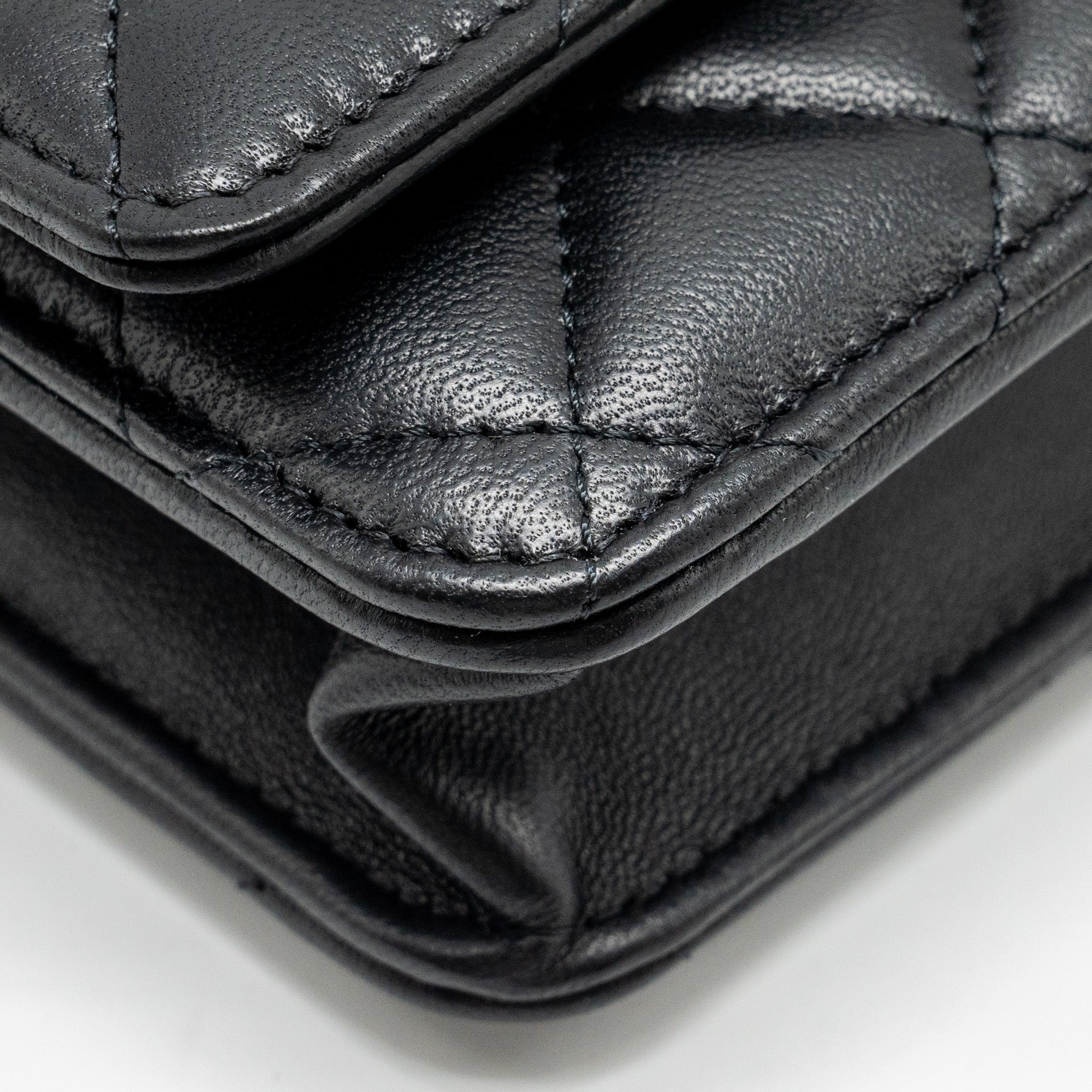 chanel-pearl-crush-wallet-on-chain-lambskin-black-ghw-microchip-14