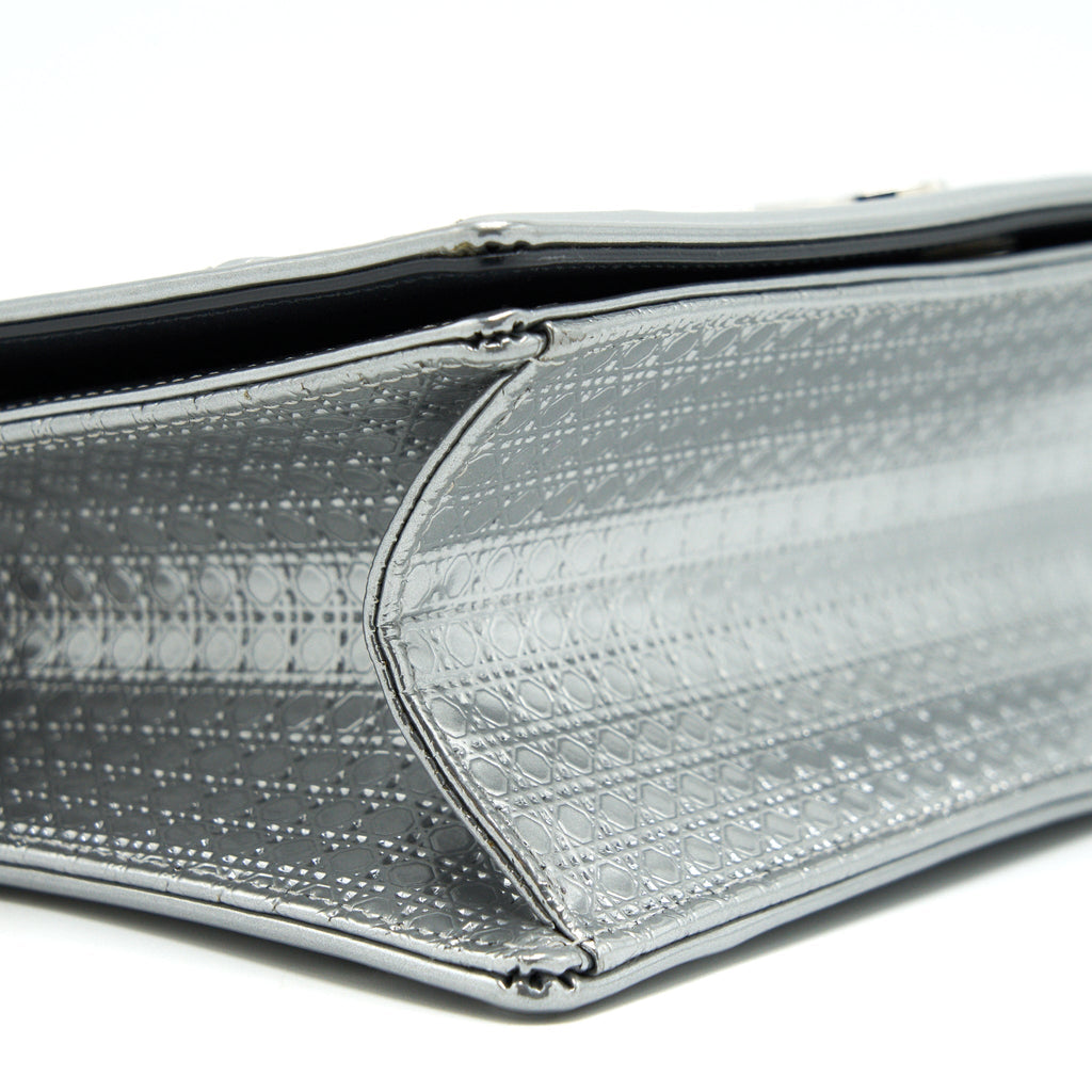 dior-medium-diorama-metallic-silver-shw