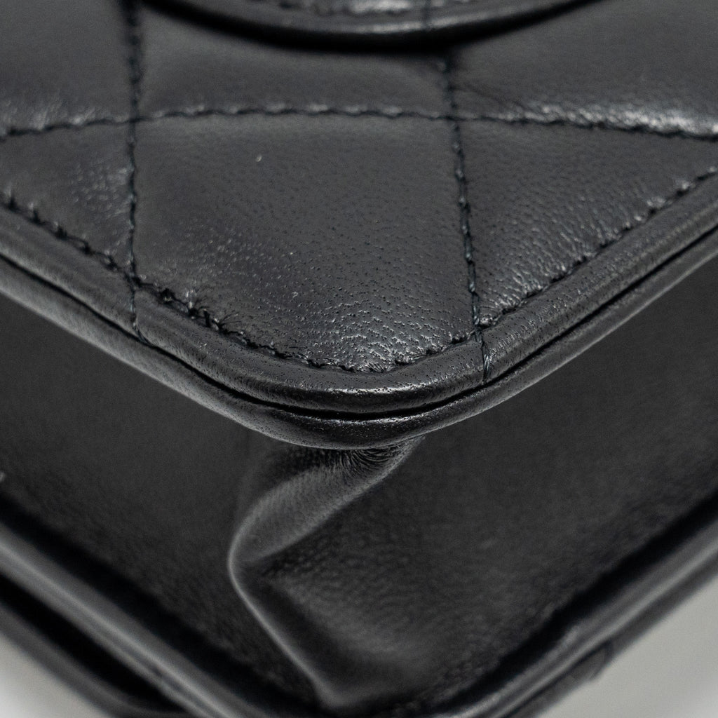 chanel-pearl-crush-wallet-on-chain-lambskin-black-ghw-microchip-14