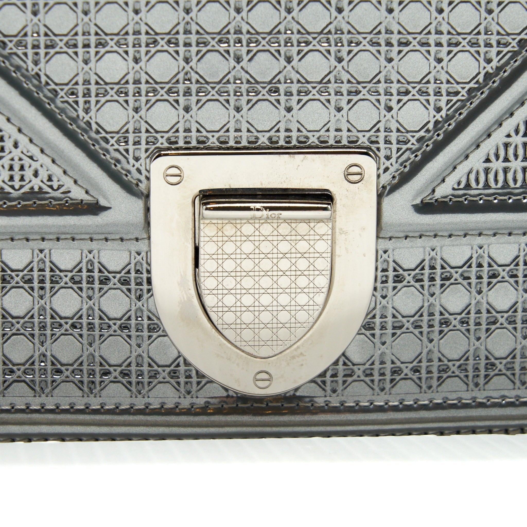 dior-medium-diorama-metallic-silver-shw