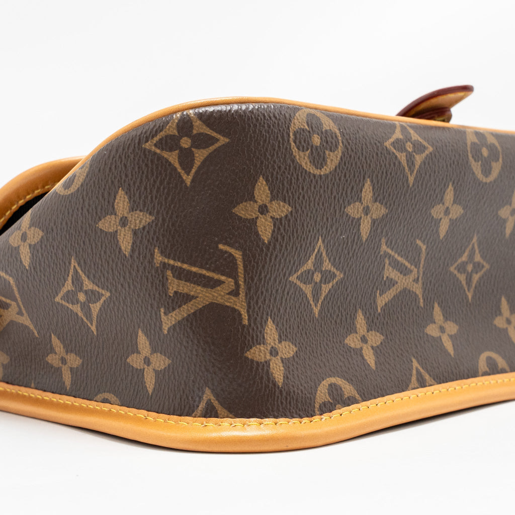 louis-vuitton-diane-bag-monogram-canvas-ghw-2