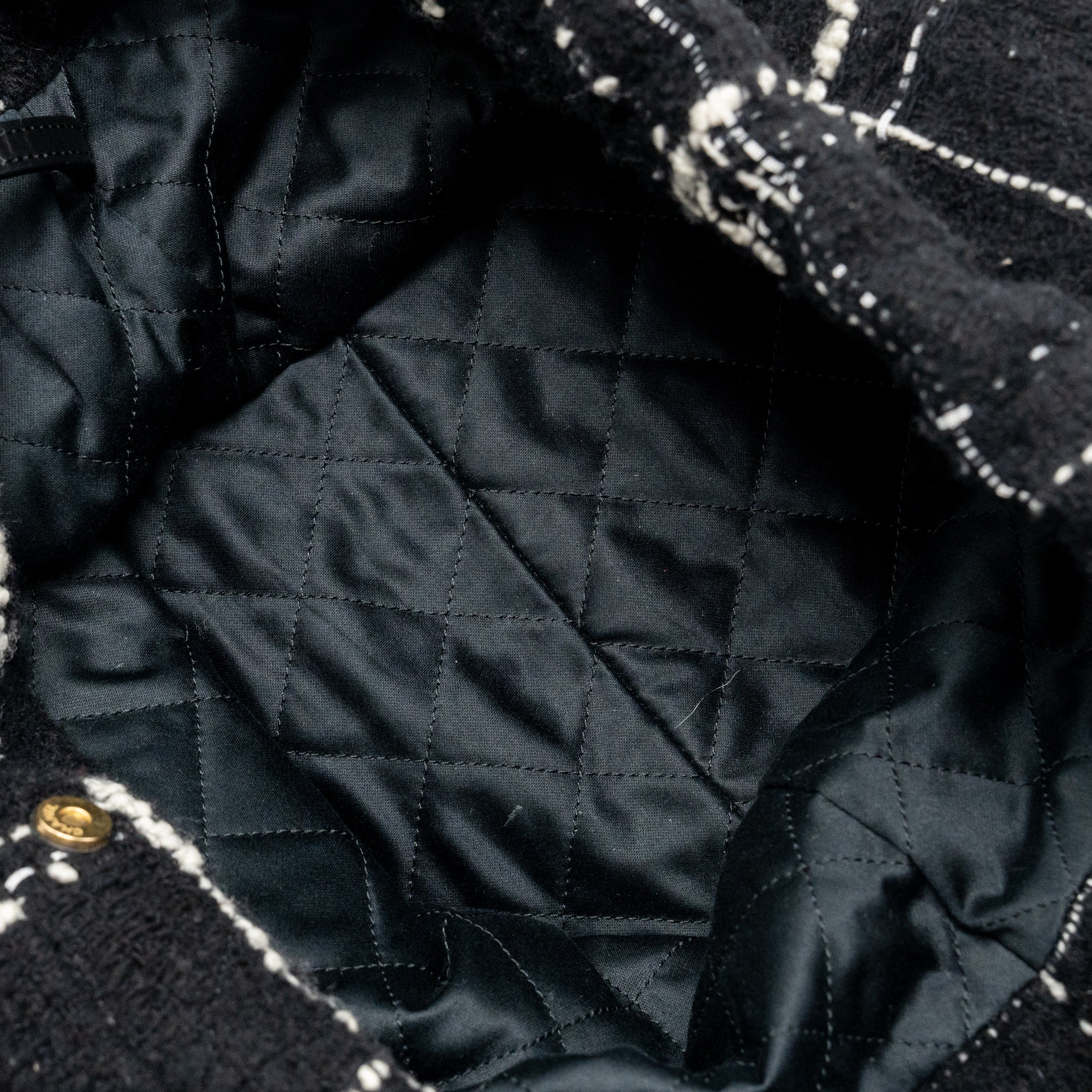 chanel-medium-22-bag-quilted-tweed-black-multicolour-microchip