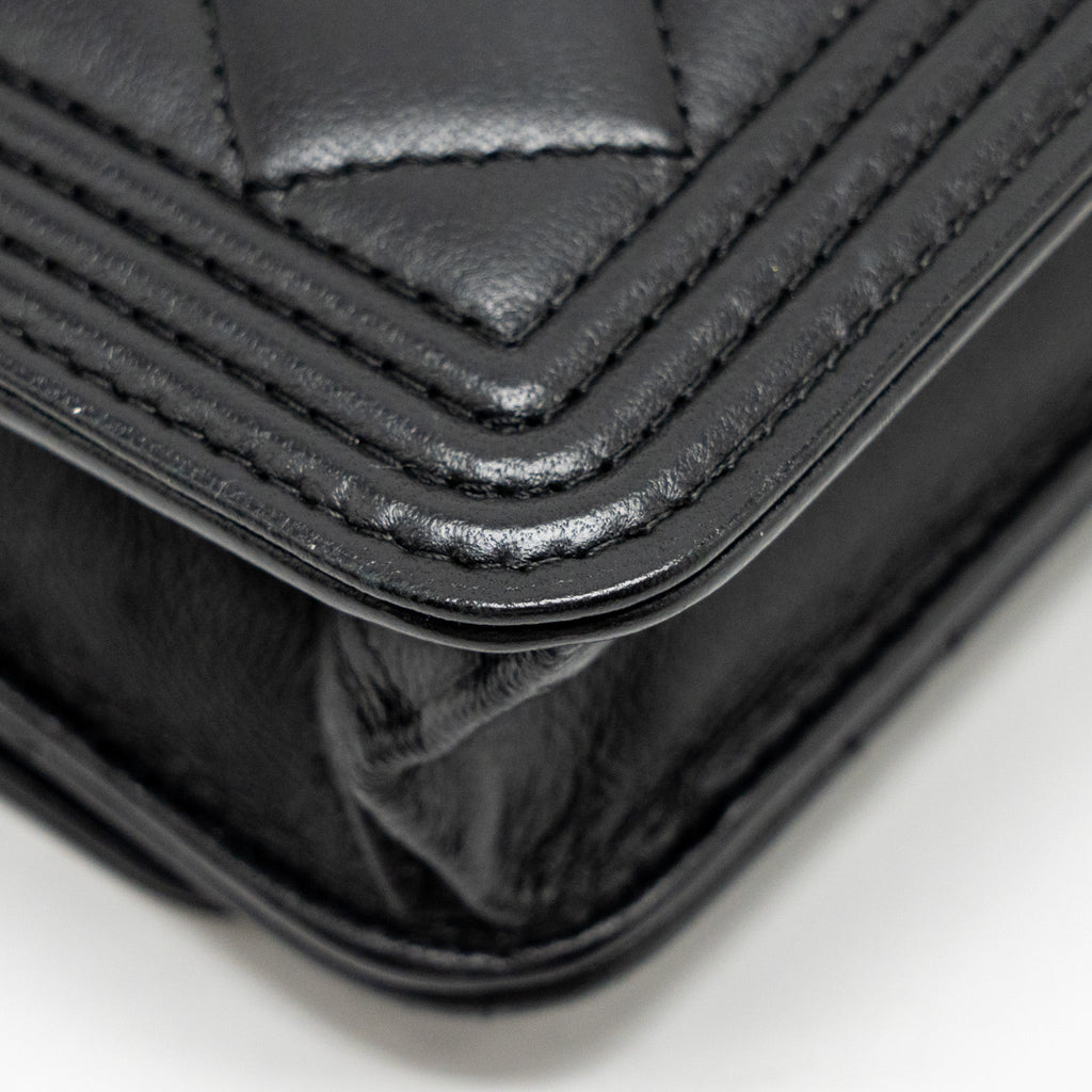 chanel-boy-wallet-on-chain-lambskin-black-ghw-1