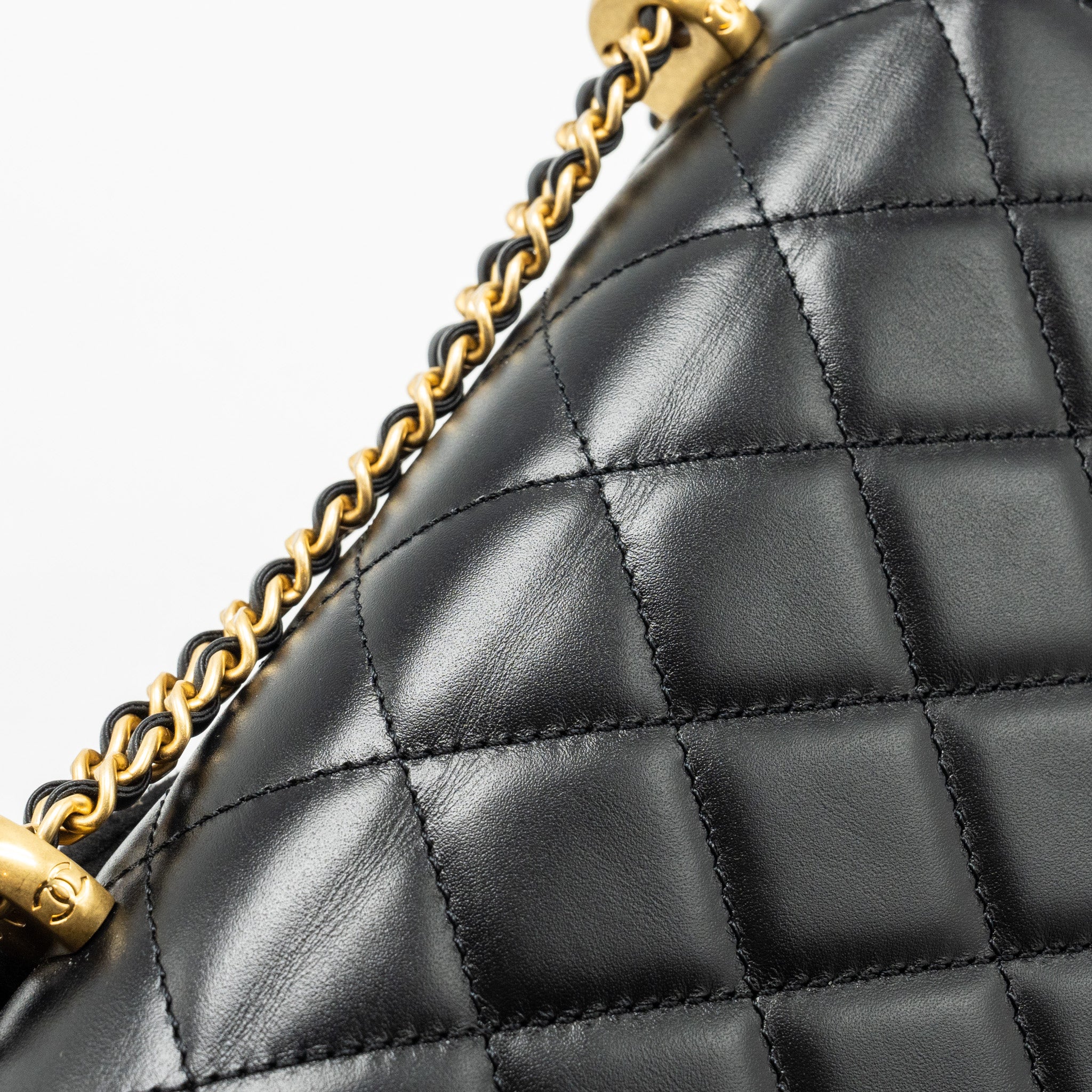 chanel-24c-gold-crush-mini-flap-bag-calfskin-black-ghw-microchip-copy