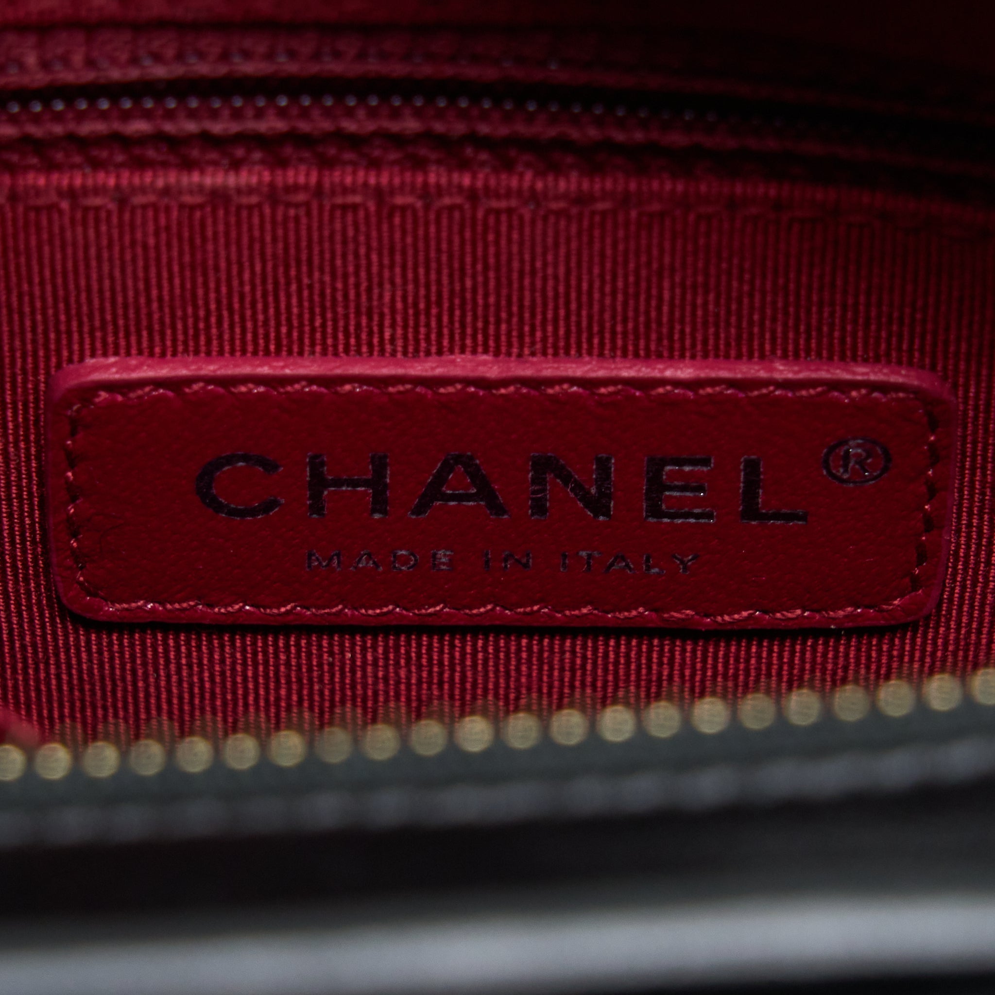 chanel-chevron-small-gabrielle-hobo-bag-black-multicolour-hardware