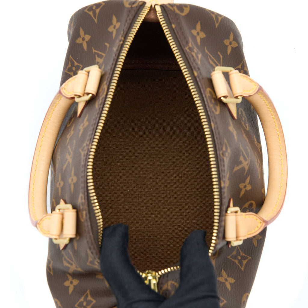 louis-vuitton-speedy-25-monogram-canvas-ghw-1