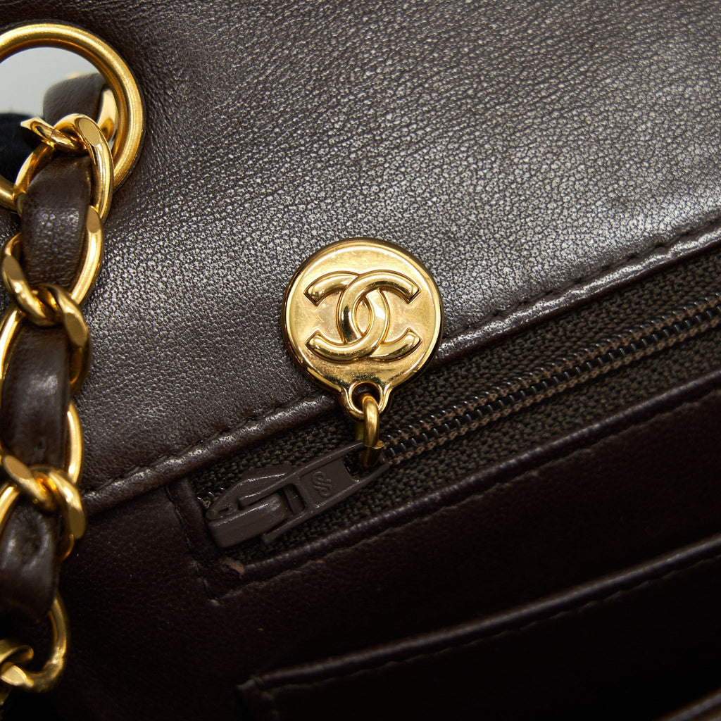 chanel-medium-flap-bag-chocolate-ghw