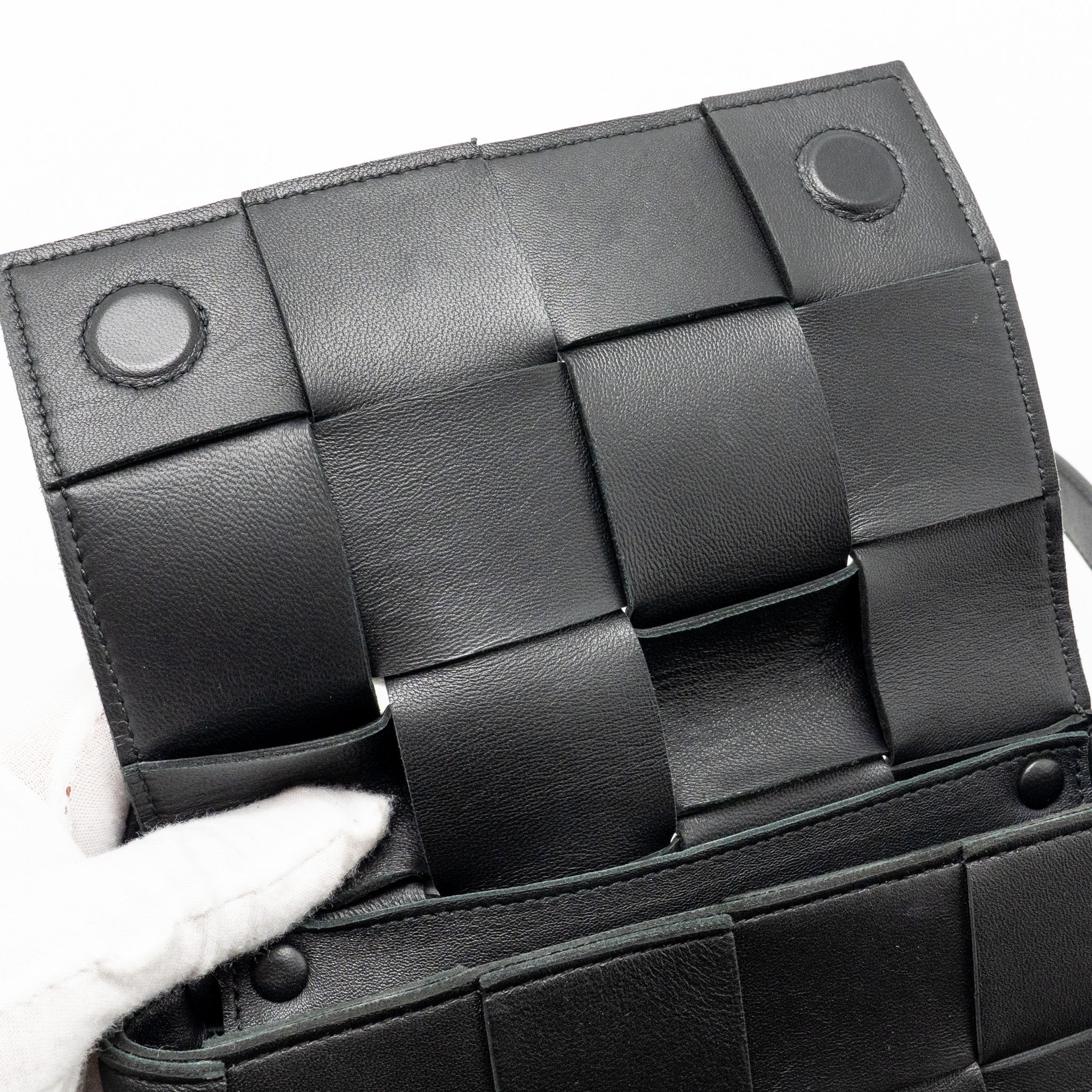 bottega-veneta-cassette-belt-bag-lambskin-black-ghw-1