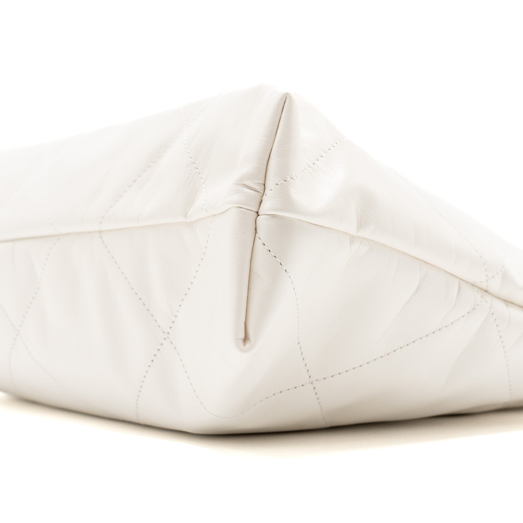 chanel-medium-22-bag-calfskin-white-ghw-microchip