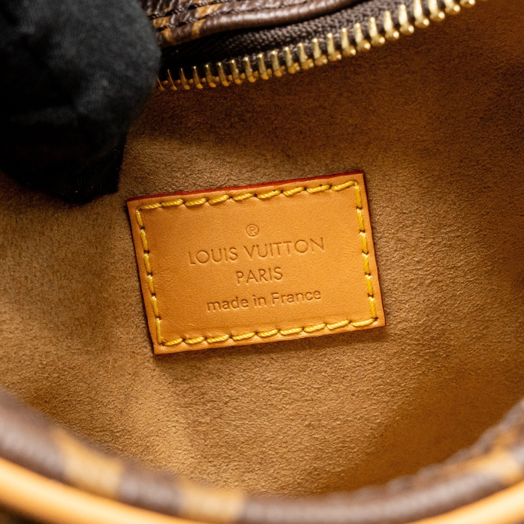louis-vuitton-loop-bag-monogram-canvas-ghw-2