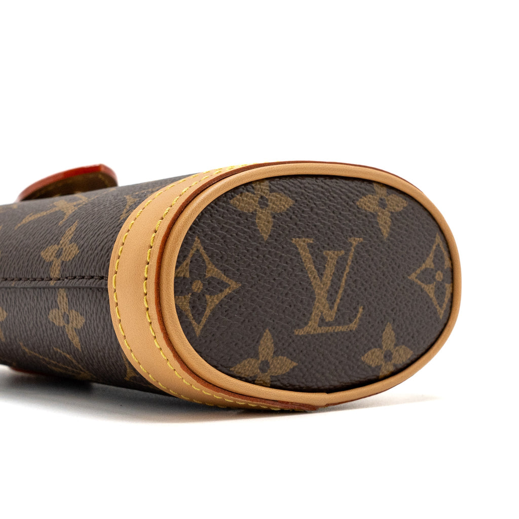 louis-vuitton-fold-me-pouch-monogram-canvas-ghw