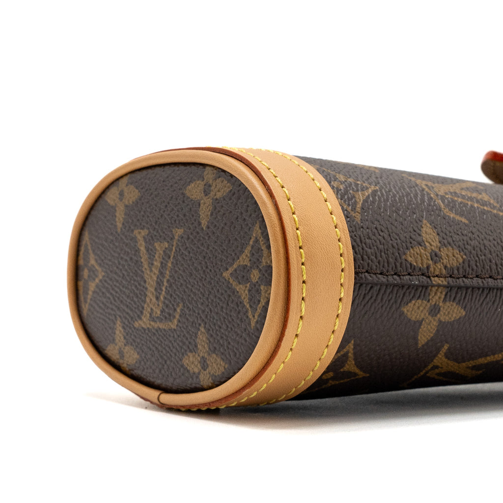 louis-vuitton-fold-me-pouch-monogram-canvas-ghw