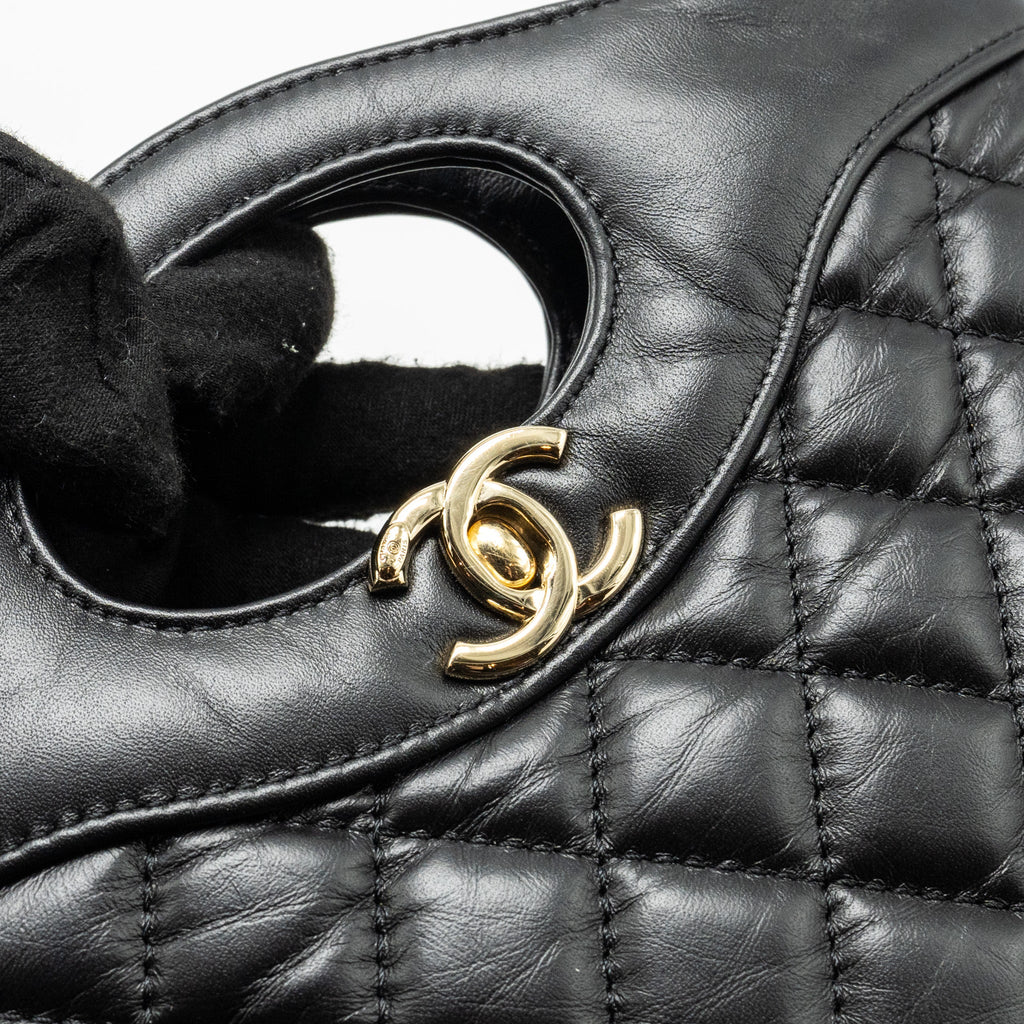 chanel-23a-mini-31-bag-calfskin-black-lghw-microchip-copy