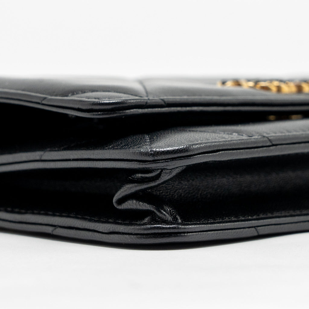chanel-19-wallet-on-chain-lambskin-black-multicolour-hardware-1