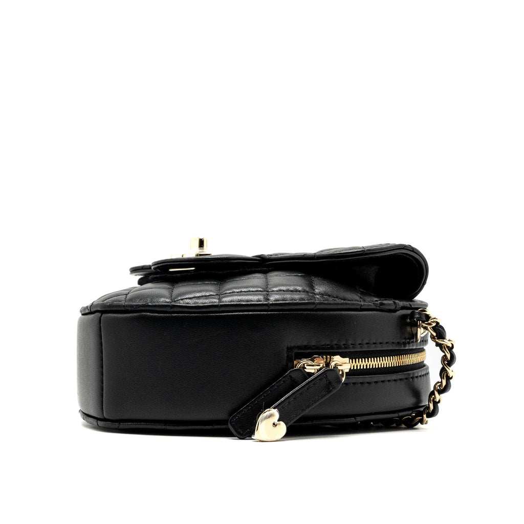 chanel-22s-heart-bag-lambskin-black-lghw-microchip-2