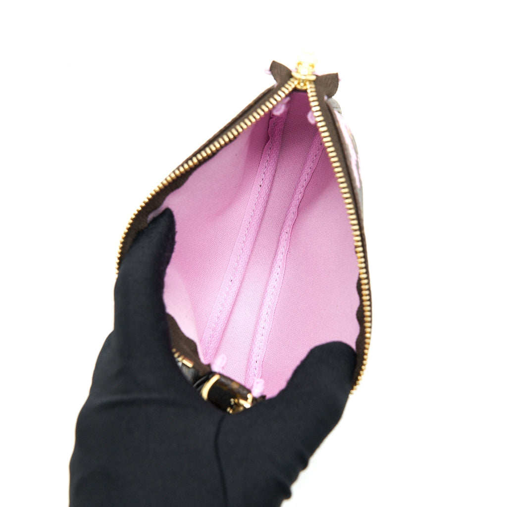 louis-vuitton-mini-pochette-christmas-animation-2021