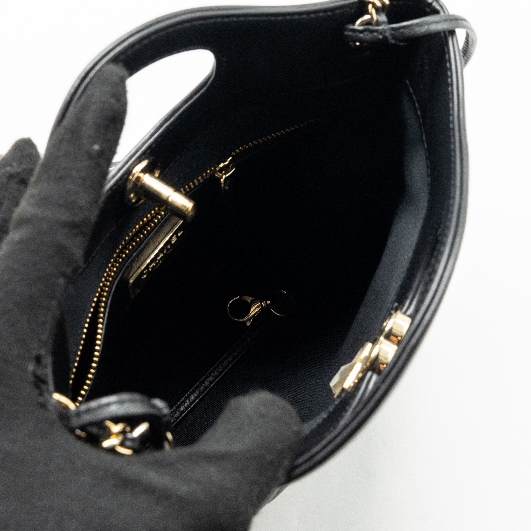 chanel-23a-mini-31-bag-calfskin-black-lghw-microchip-copy