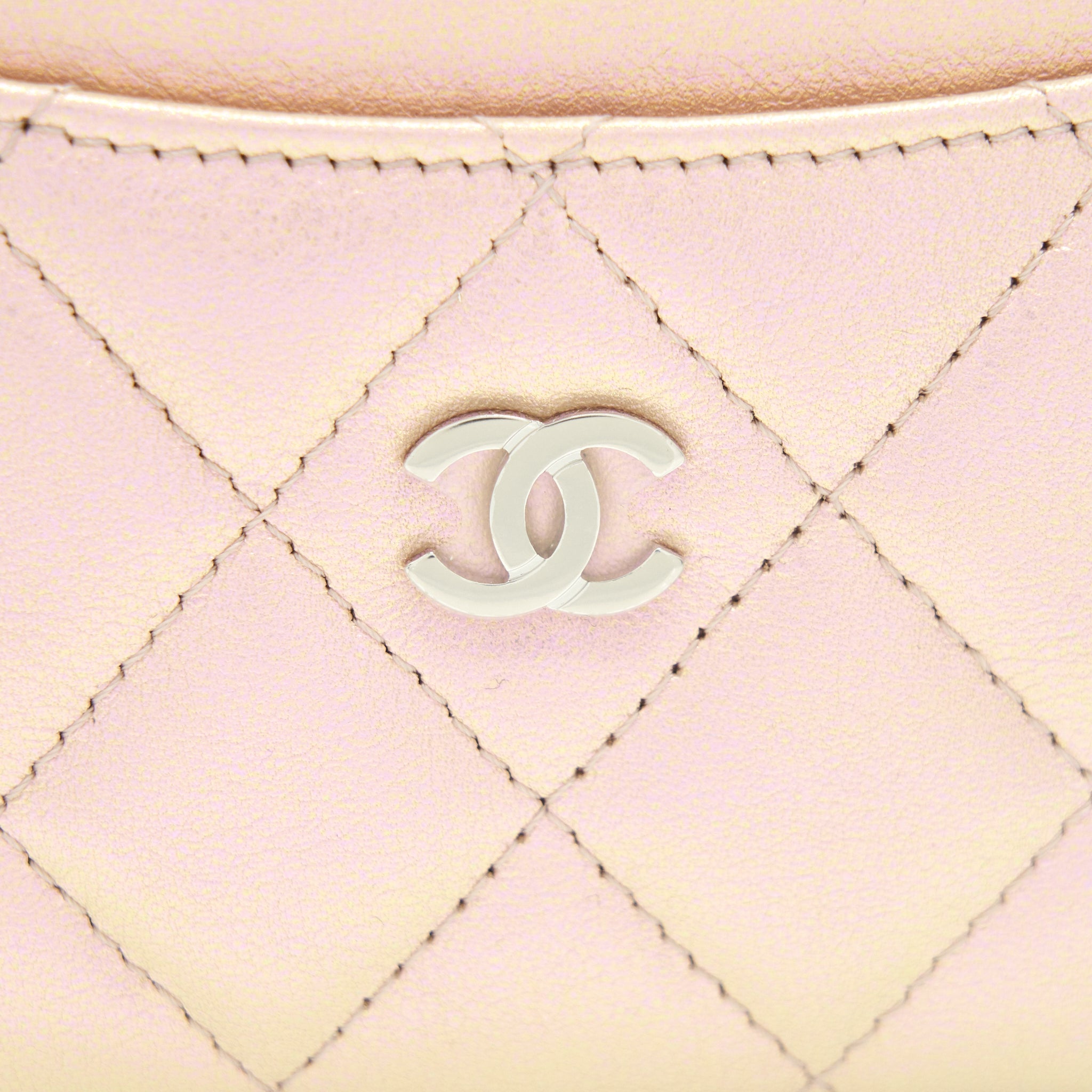 chanel-21k-iridescent-pink-flat-card-holder