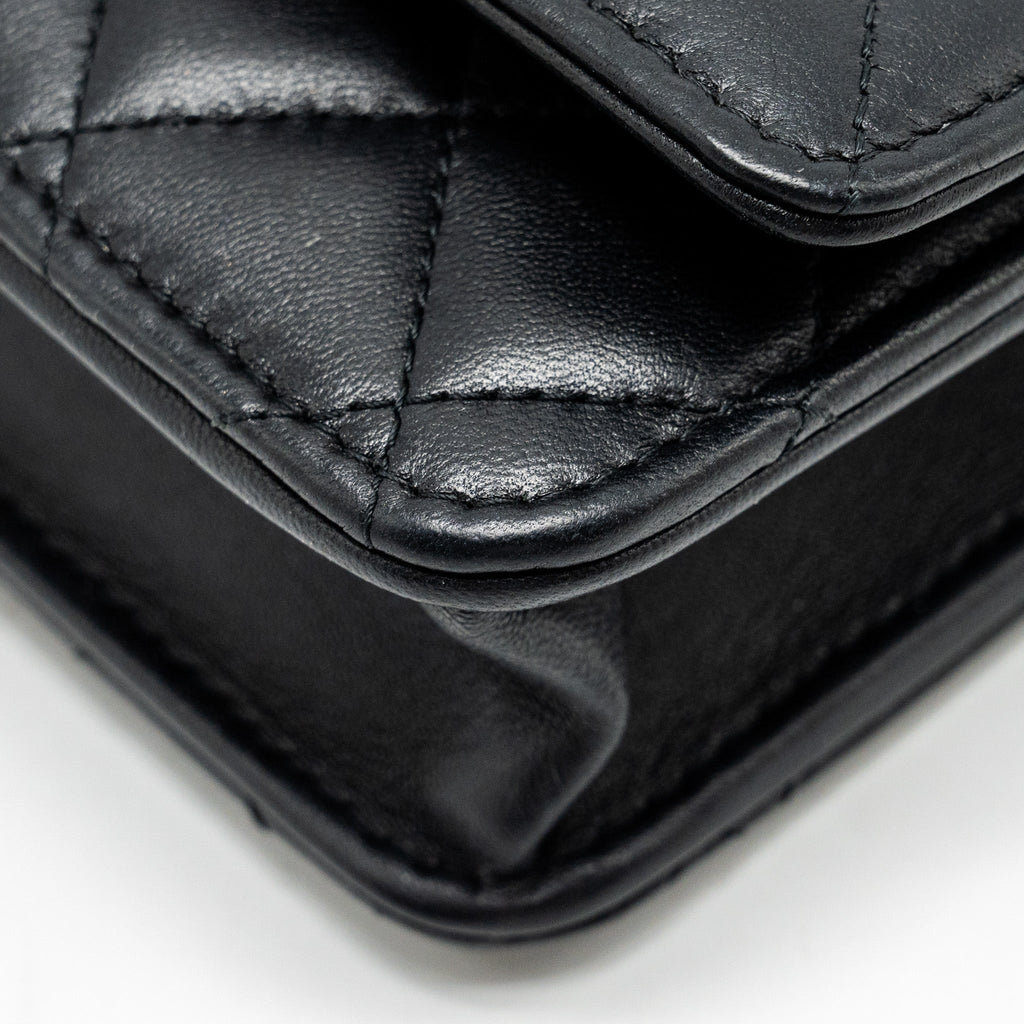 chanel-trendy-cc-wallet-on-chain-lambskin-black-lghw-microchip