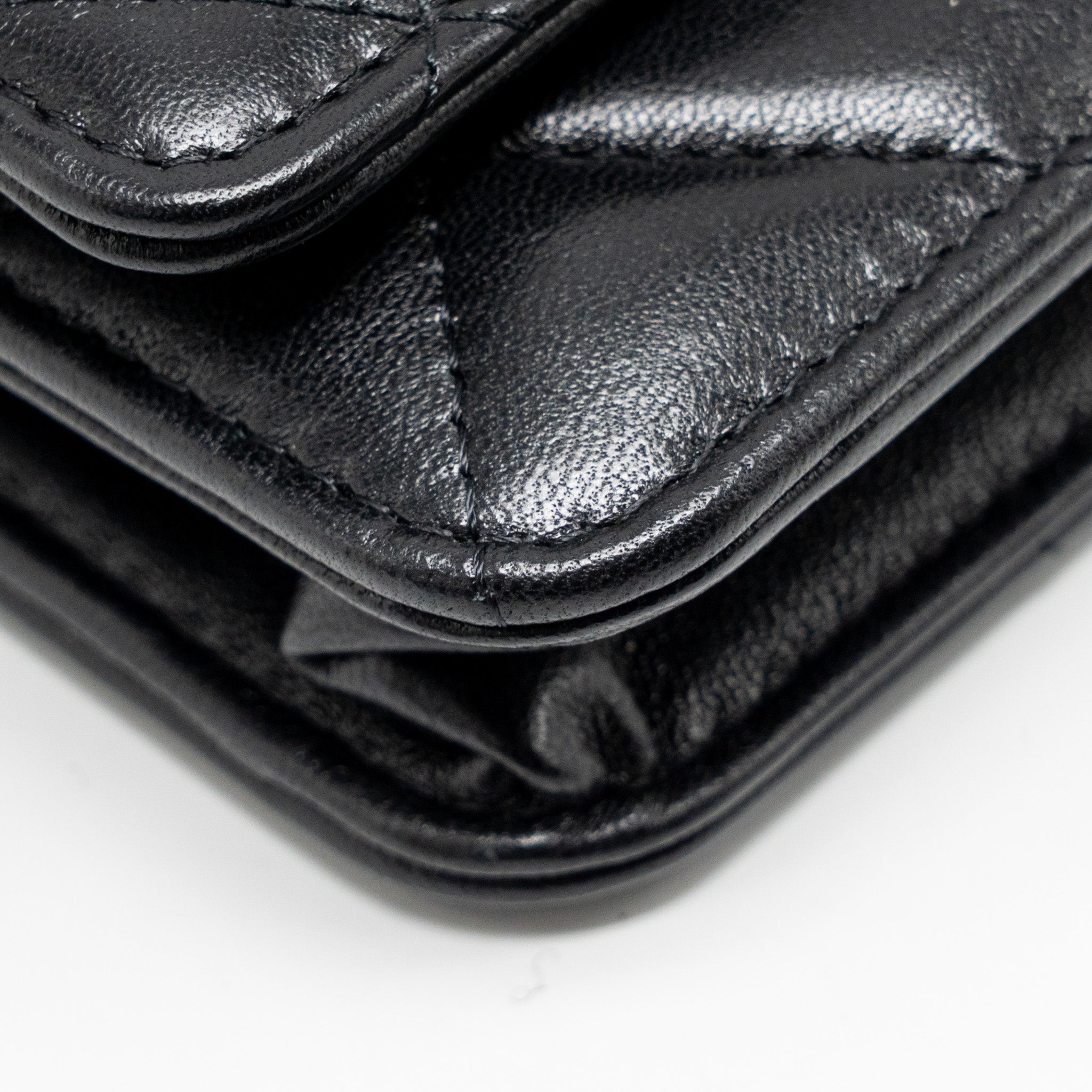 chanel-19-wallet-on-chain-lambskin-black-multicolour-hardware-1