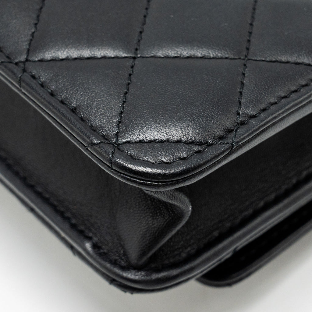 chanel-trendy-cc-wallet-on-chain-lambskin-black-lghw-microchip