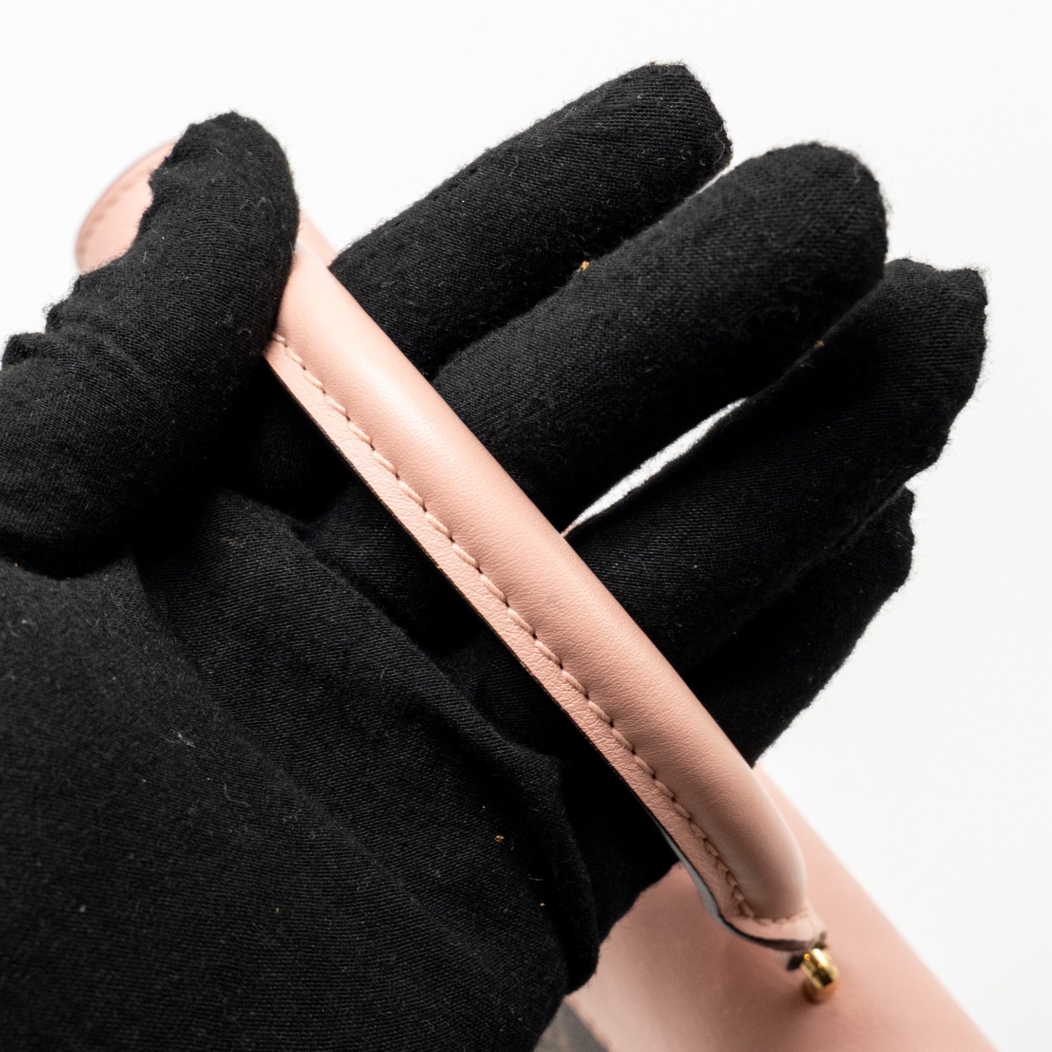louis-vuitton-locky-bb-monogram-canvas-rose-poudre-ghw