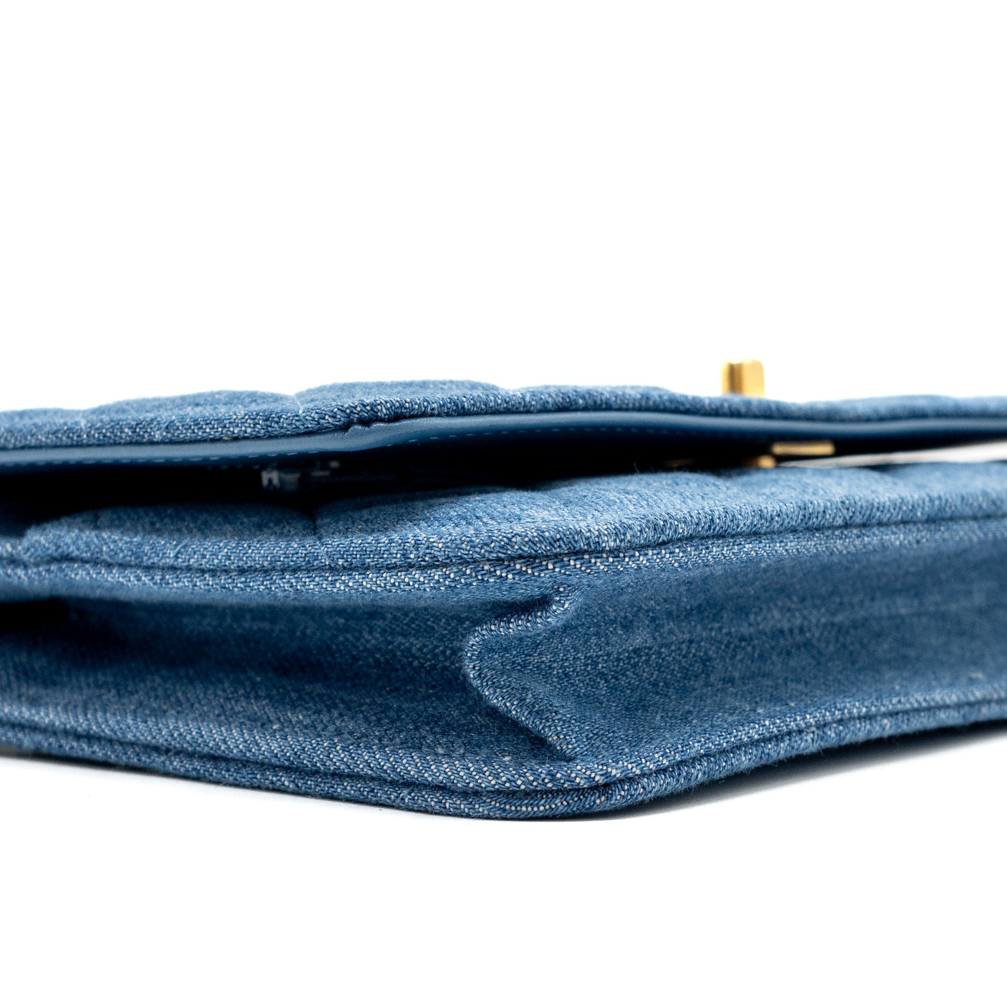 chanel-pearl-crush-wallet-on-chain-denim-blue-ghw-microchip