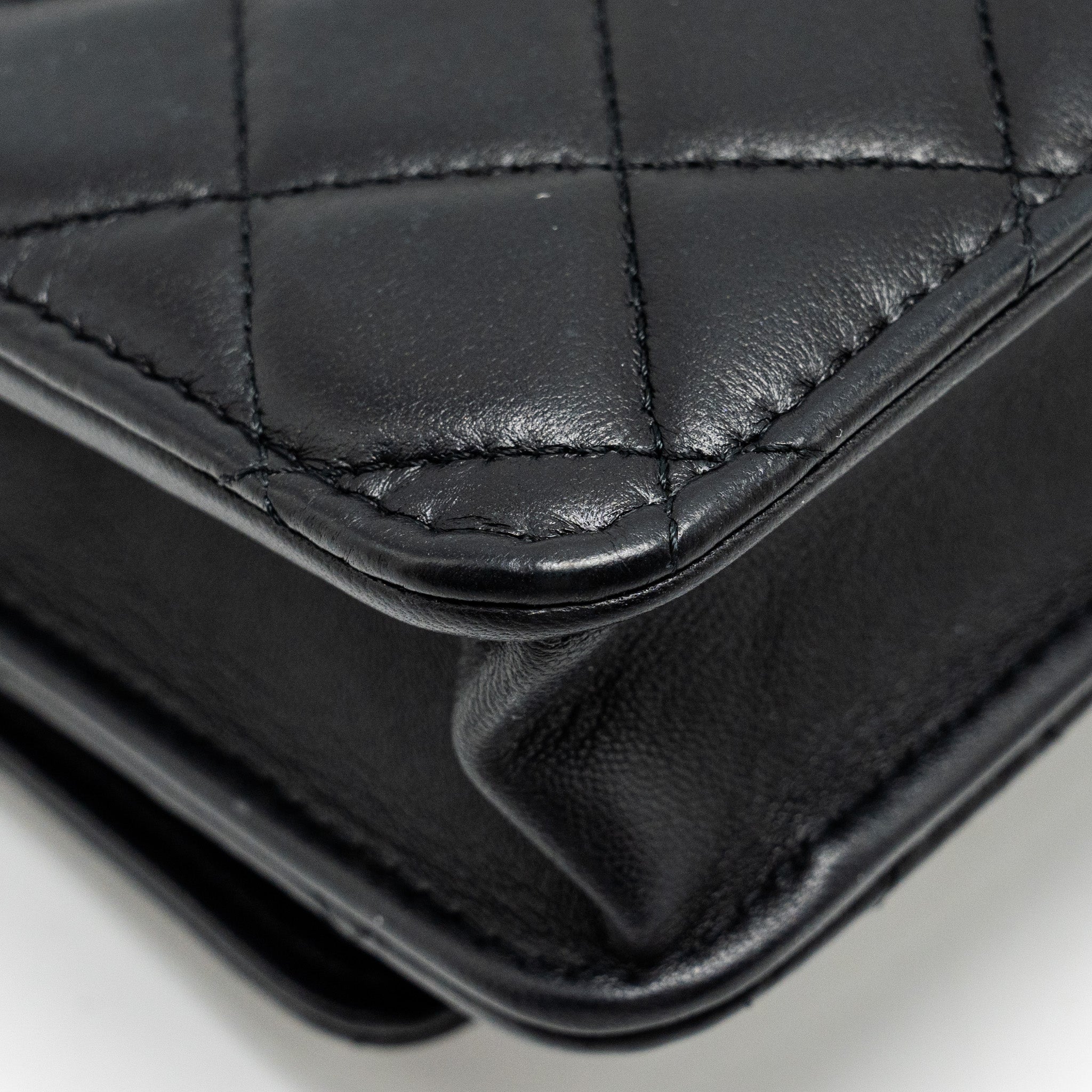 chanel-trendy-cc-wallet-on-chain-lambskin-black-lghw-microchip