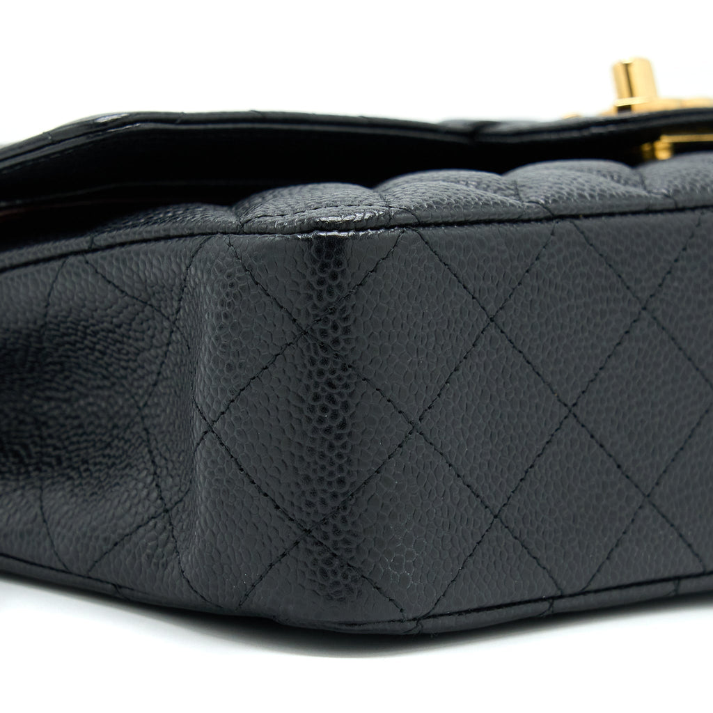 chanel-medium-classic-double-flap-caviar-black-ghw