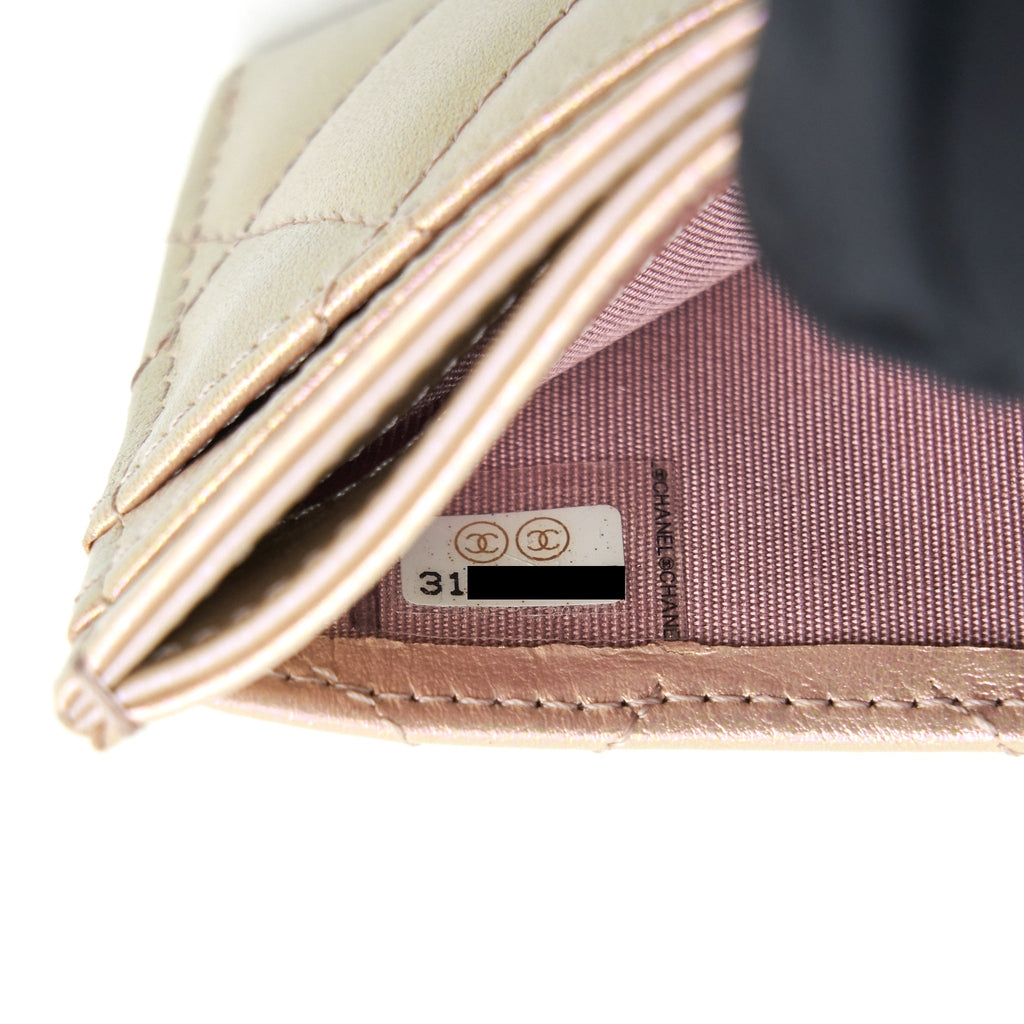 chanel-21k-iridescent-pink-flat-card-holder