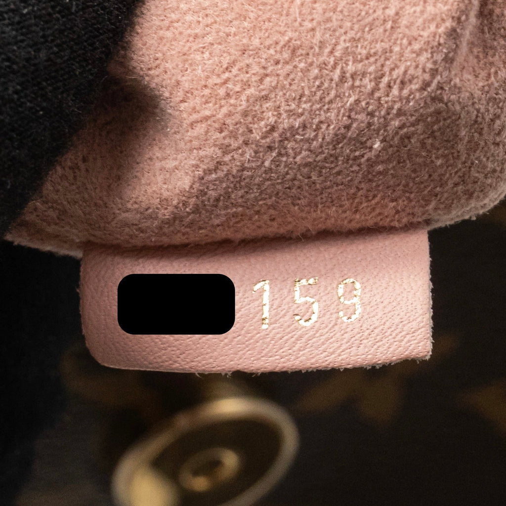 louis-vuitton-locky-bb-monogram-canvas-rose-poudre-ghw