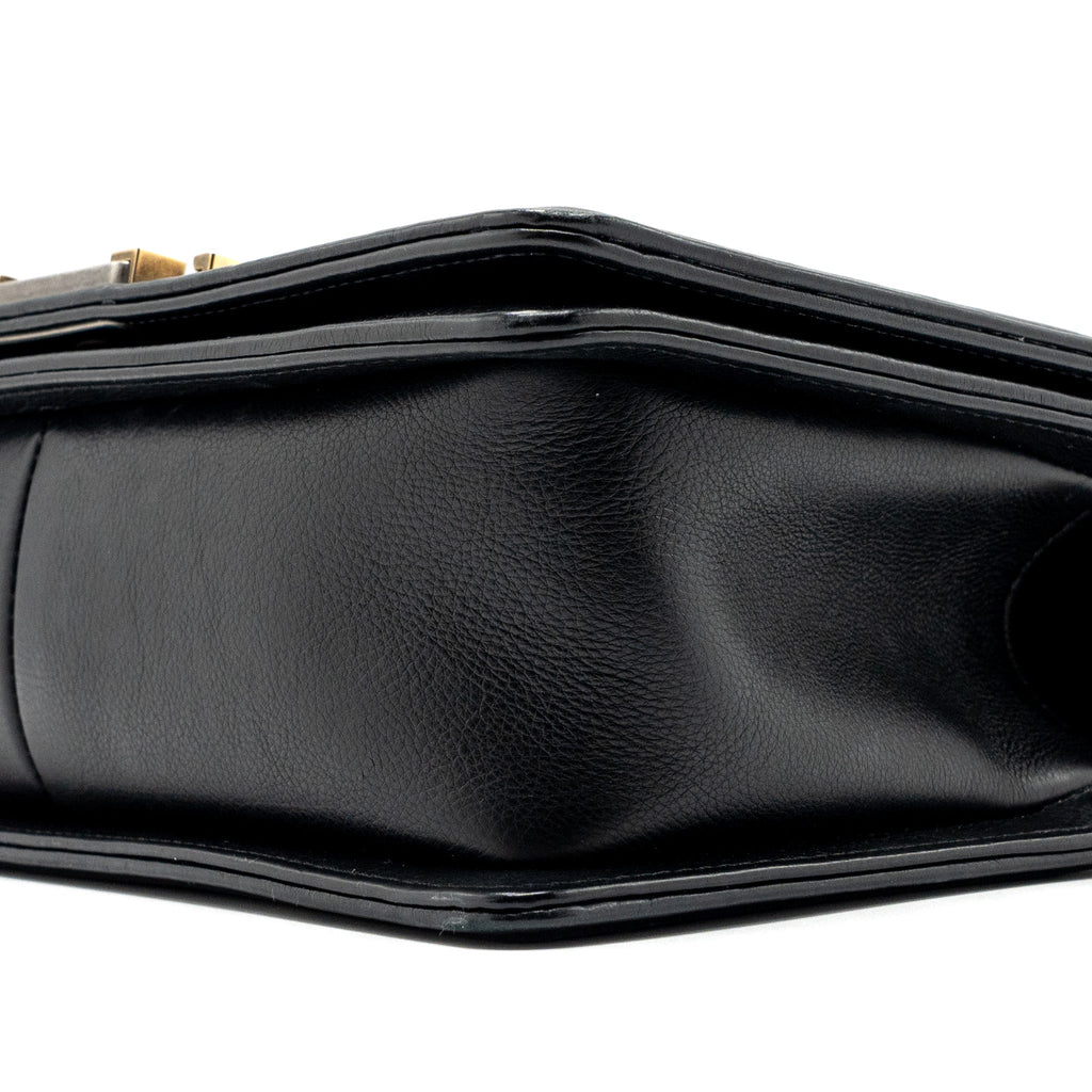 chanel-medium-boy-bag-calfskin-black-multicolor-hardware