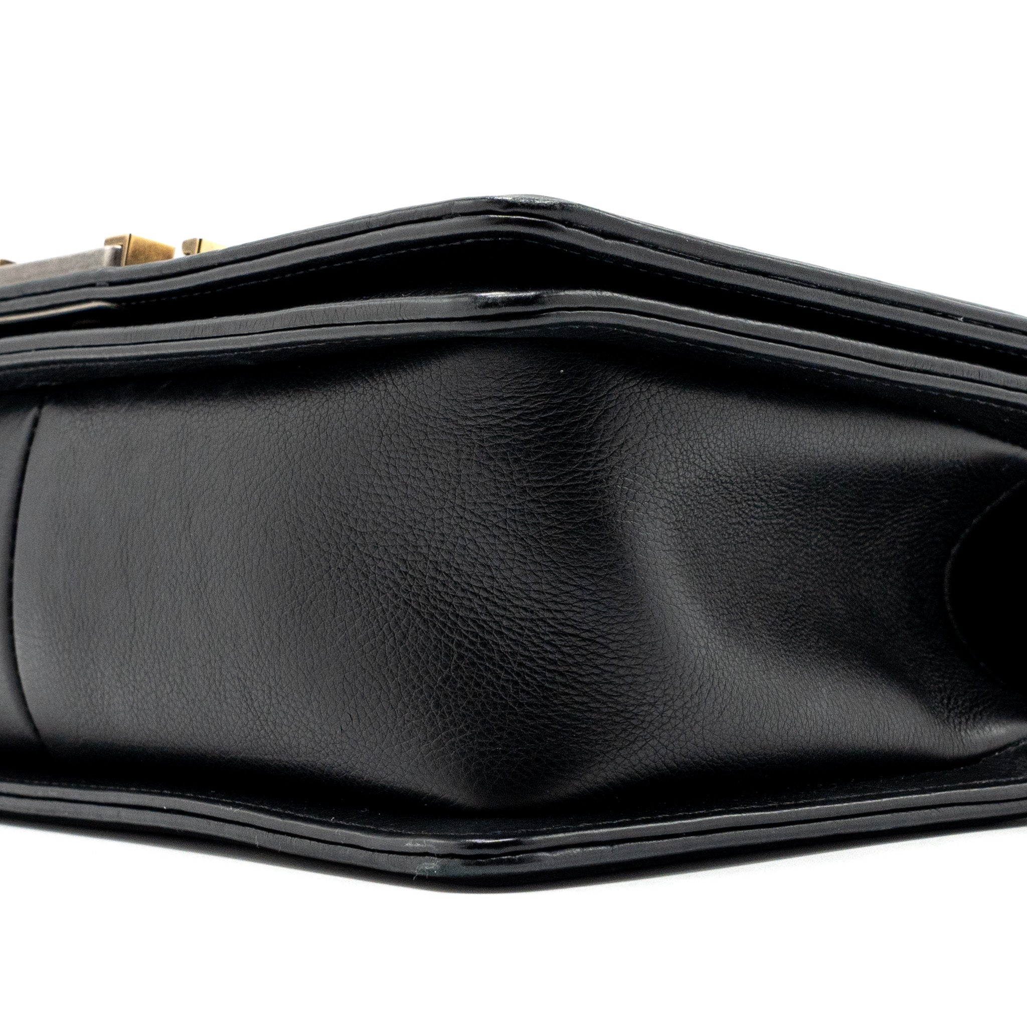 chanel-medium-boy-bag-calfskin-black-multicolor-hardware