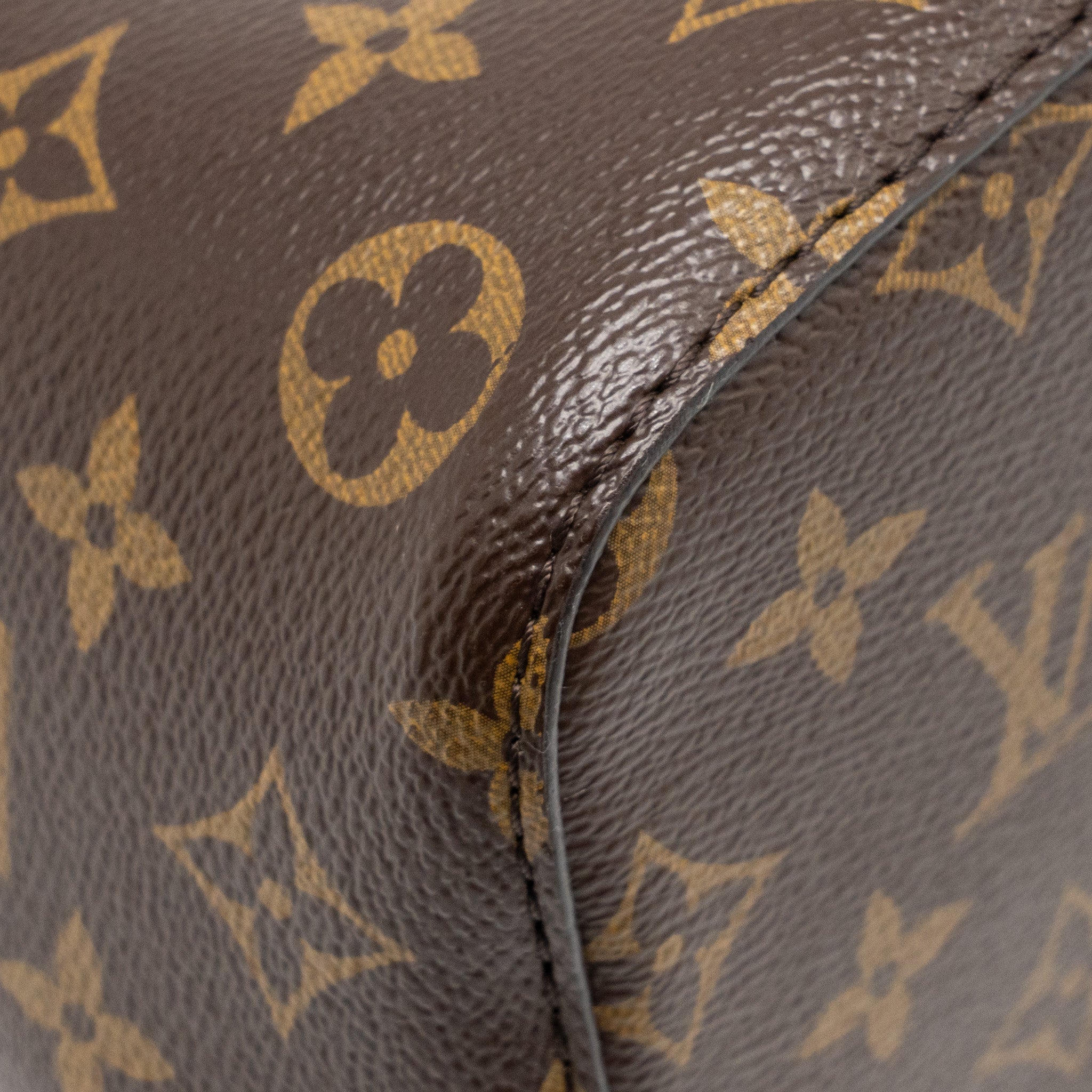 louis-vuitton-neo-noe-monogram-canvas-black-ghw-5