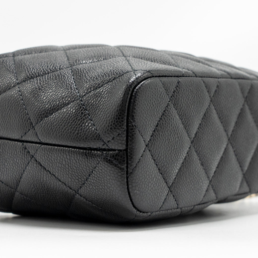 chanel-quilted-hobo-bag-with-chain-caviar-black-lghw-microchip