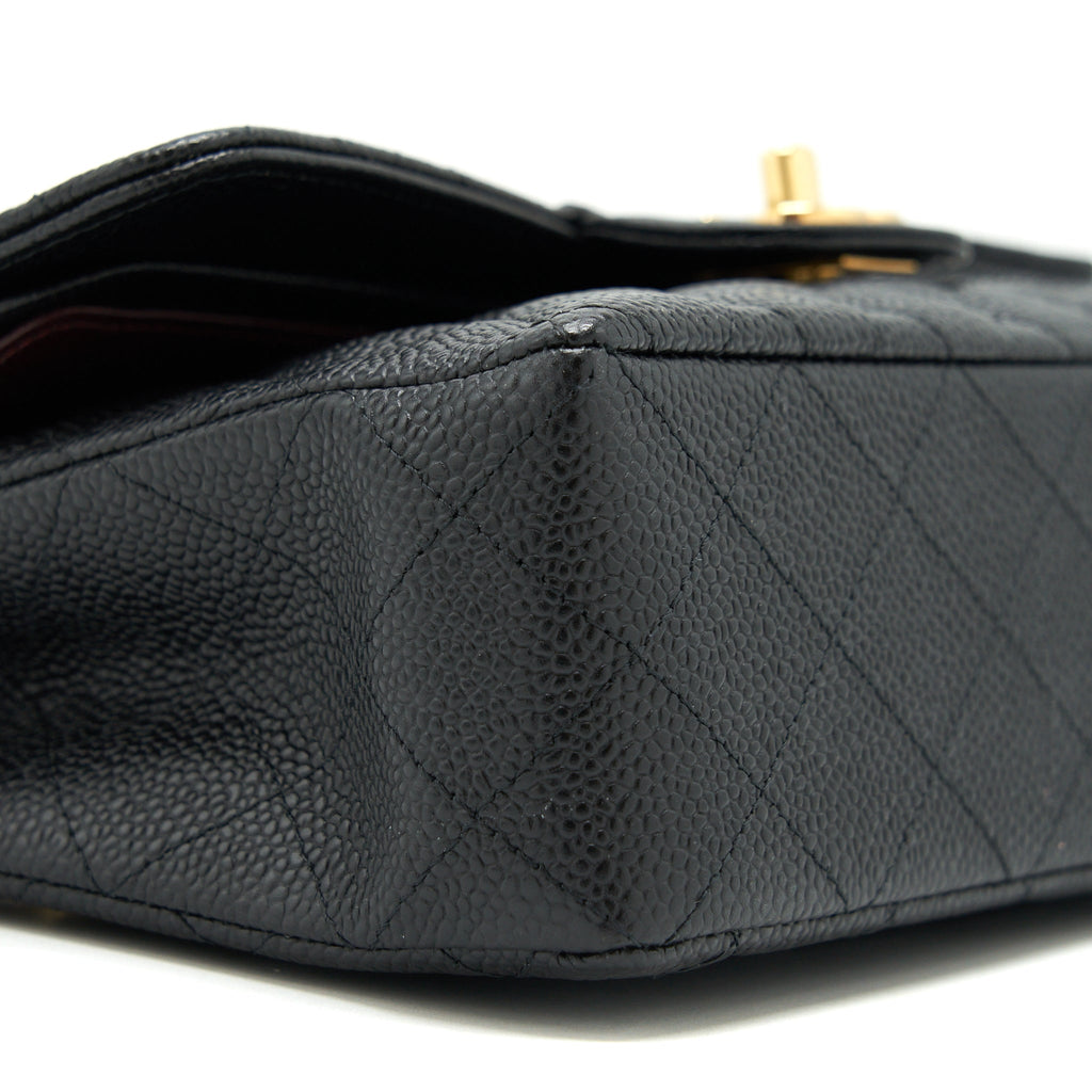 chanel-small-classic-double-flap-caviar-black-ghw